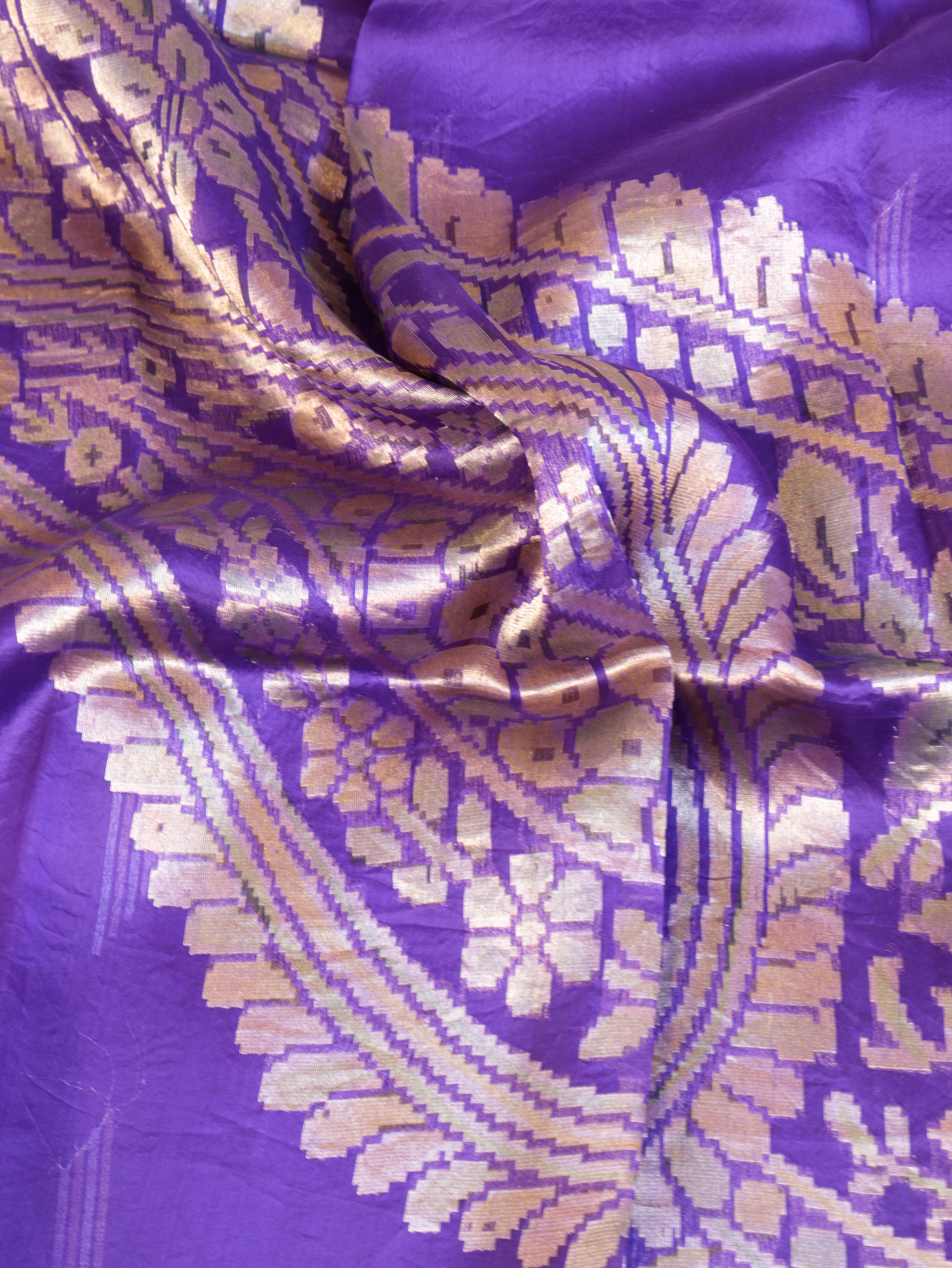 Pre-Order : Purple Pure Kora Silk Handloom Saree with Paisley Pallu
