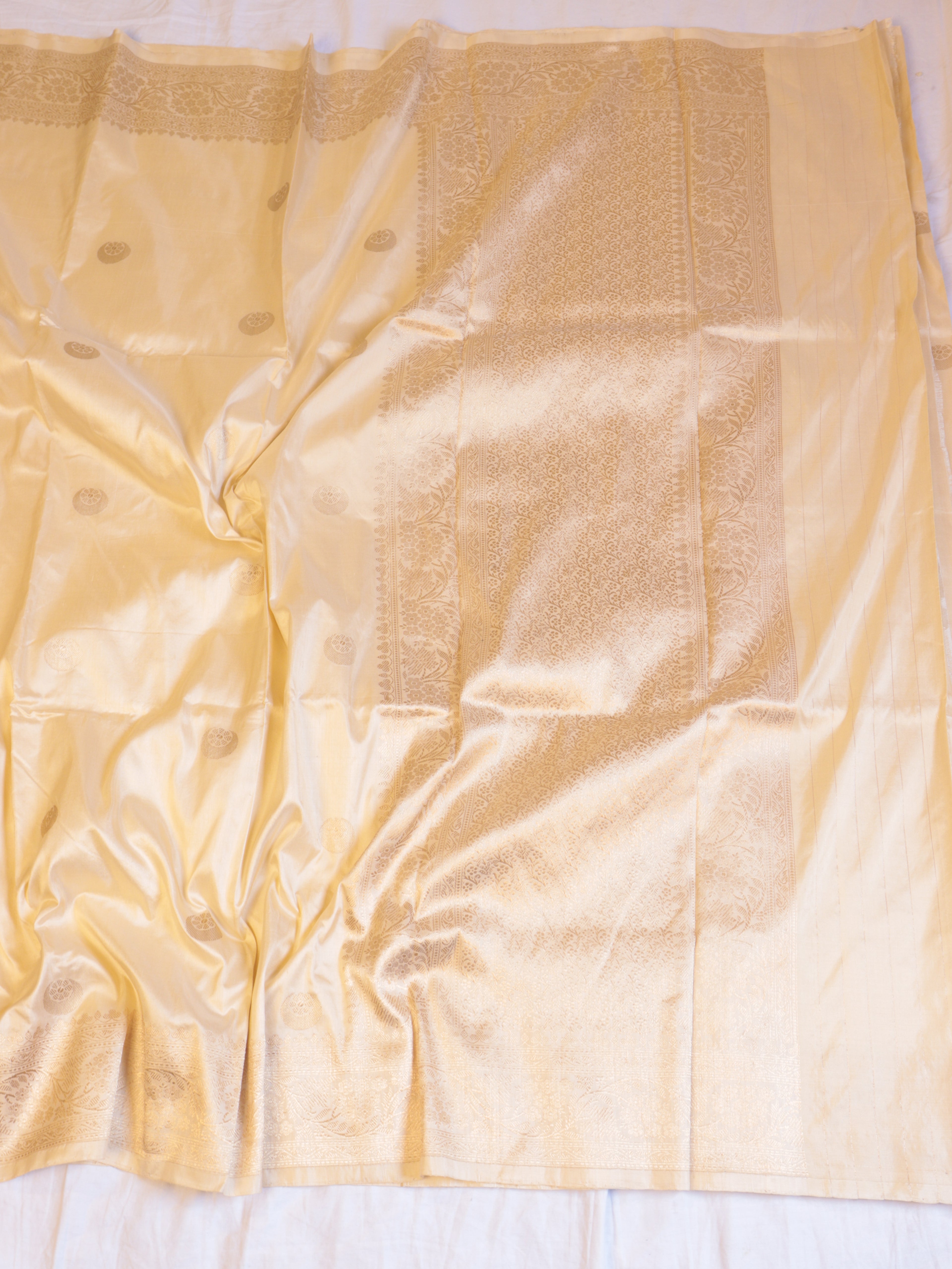 Cream Pure Katan Silk Handloom Chand Phool Saree