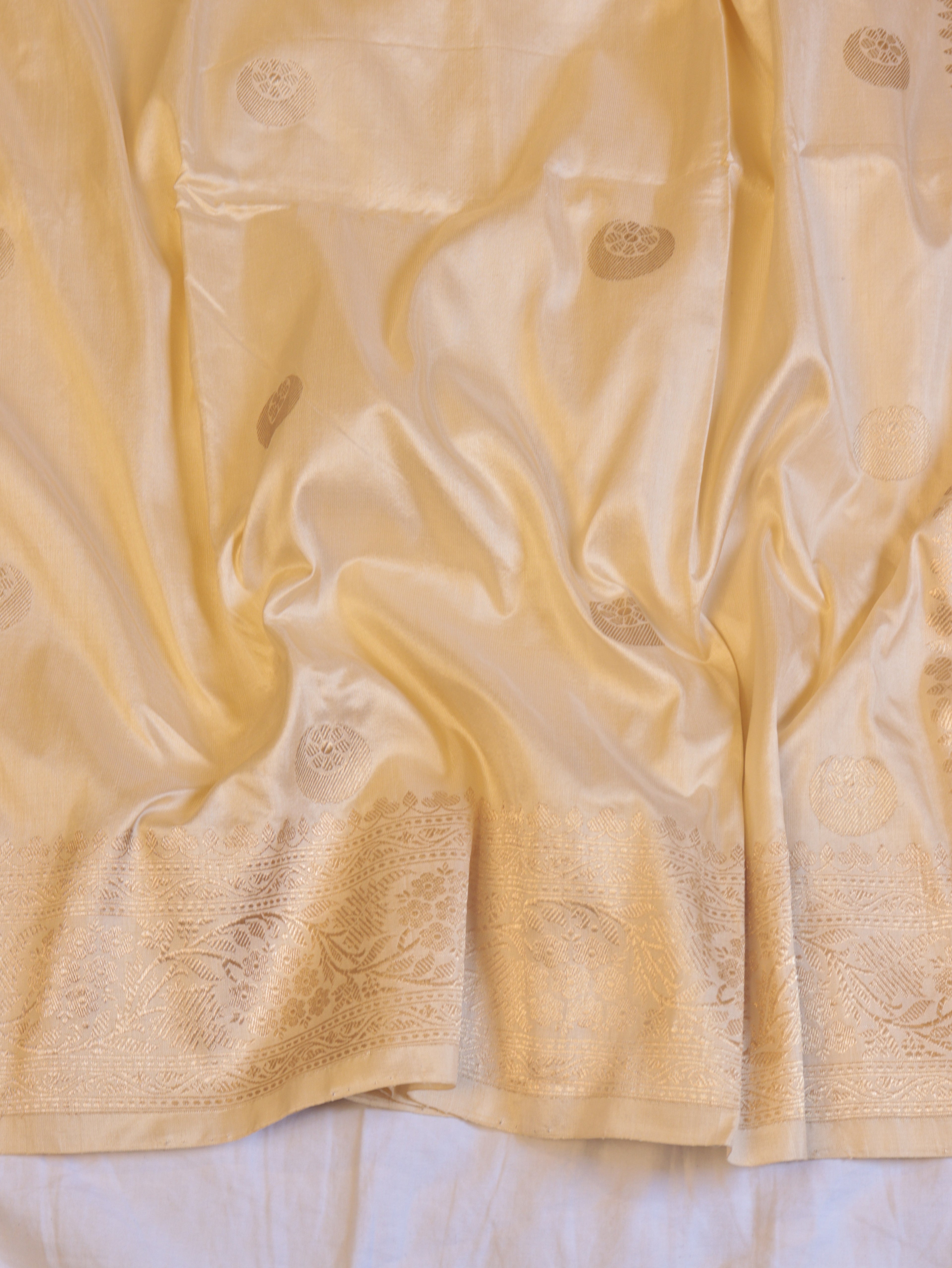 Cream Pure Katan Silk Handloom Chand Phool Saree