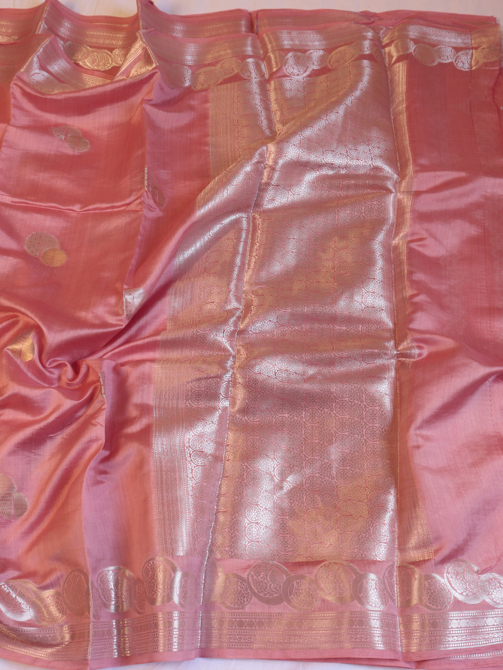 Border Buta Chiniya Silk Saree - Peach