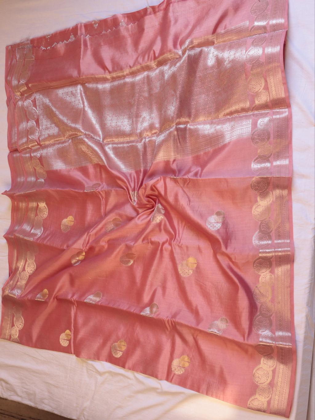 Border Buta Chiniya Silk Saree - Peach
