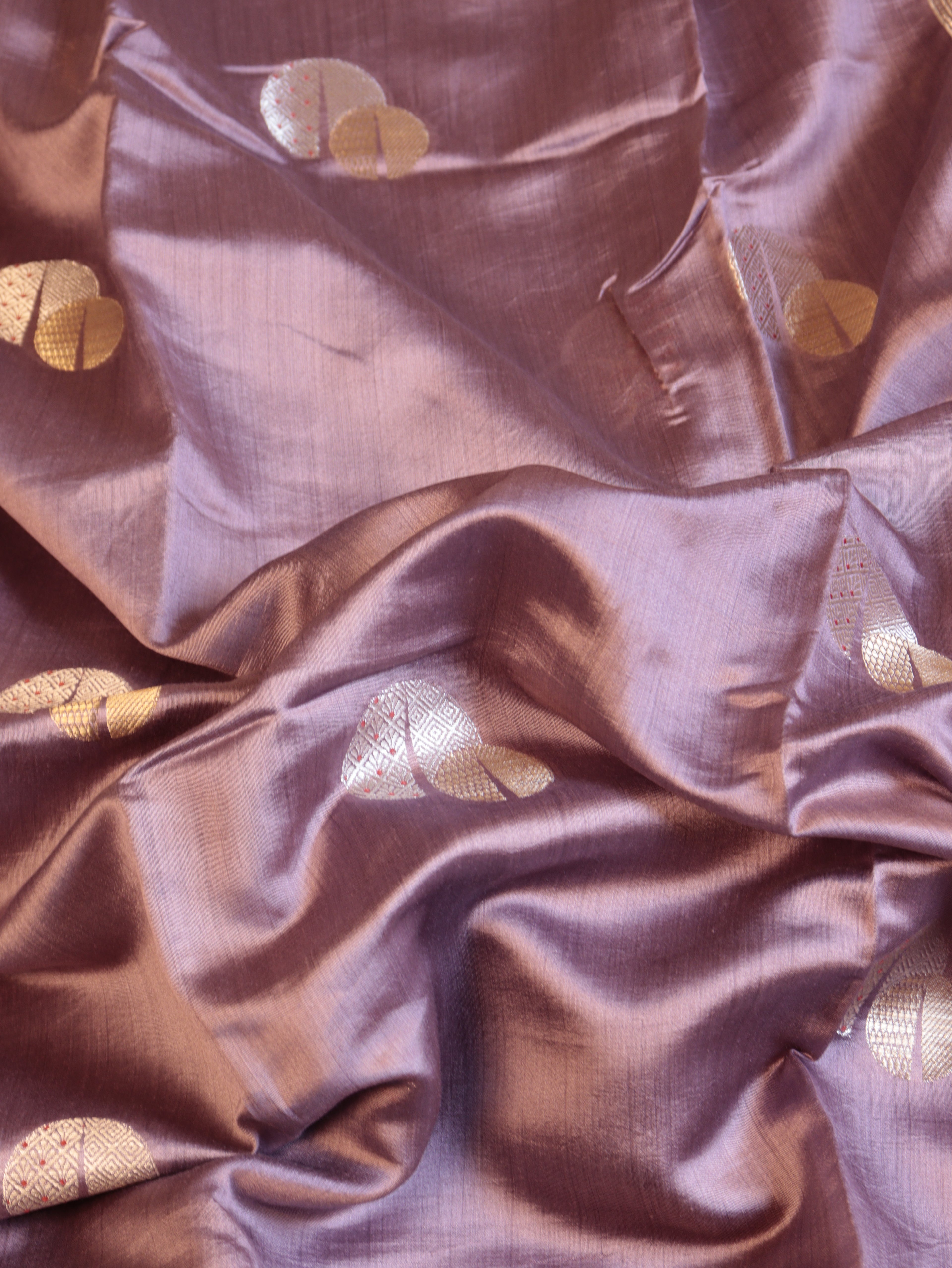 Circular Motif Border Chinniya Silk Saree - Lilac