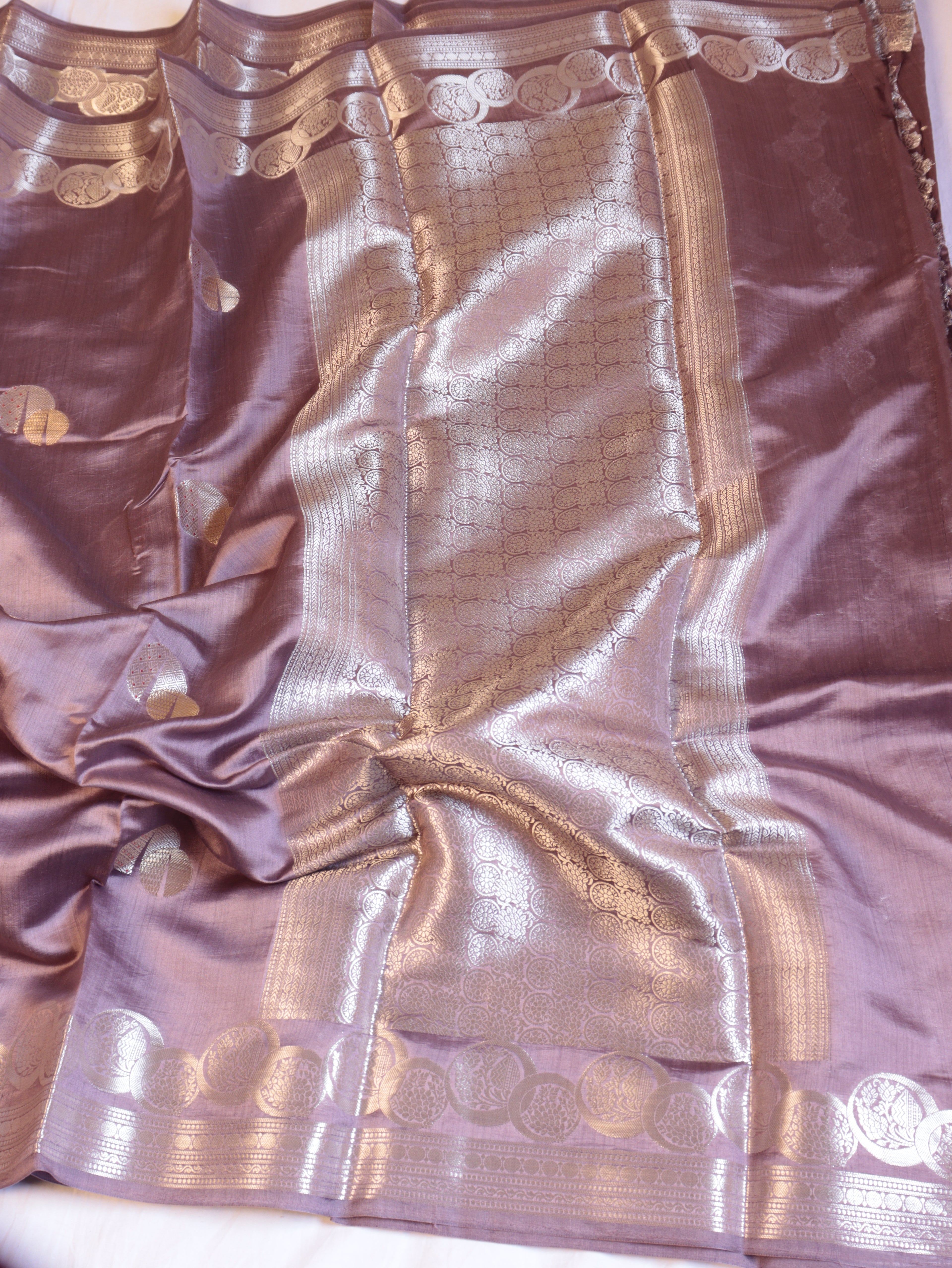 Circular Motif Border Chinniya Silk Saree - Lilac