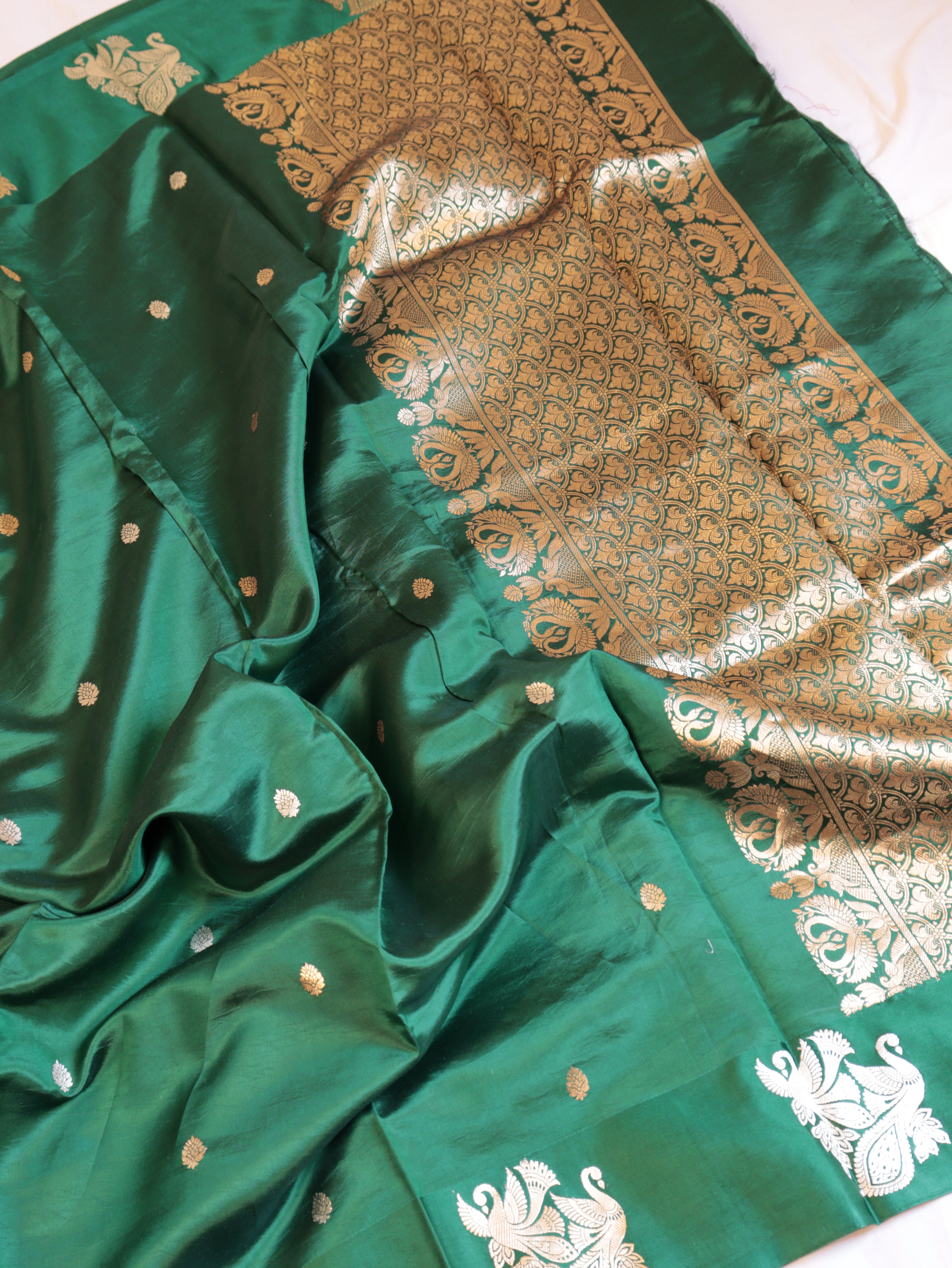 Bird Border Handloom Pure Soft Katan Silk Saree - Bottle Green