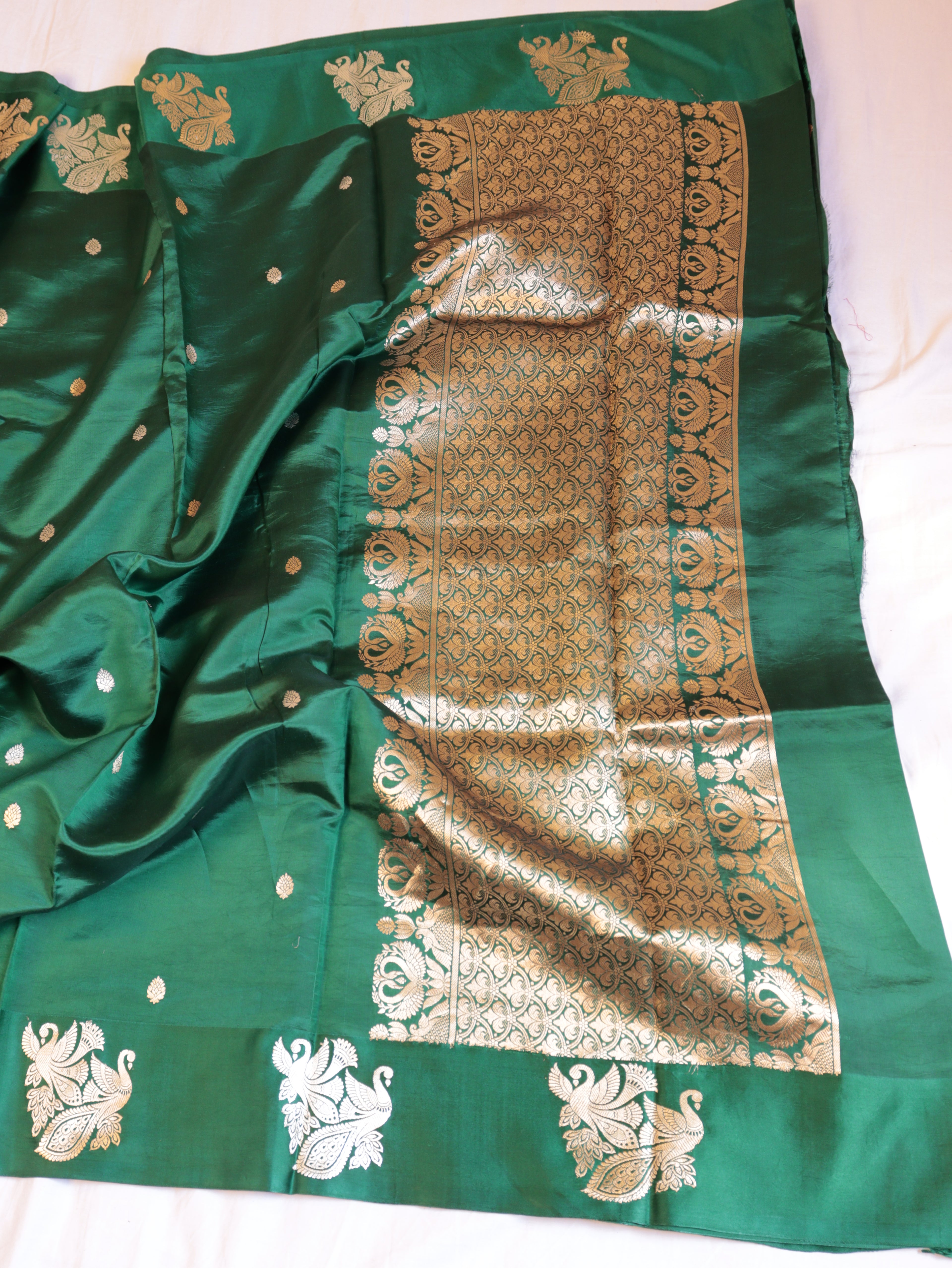 Bird Border Handloom Pure Soft Katan Silk Saree - Bottle Green