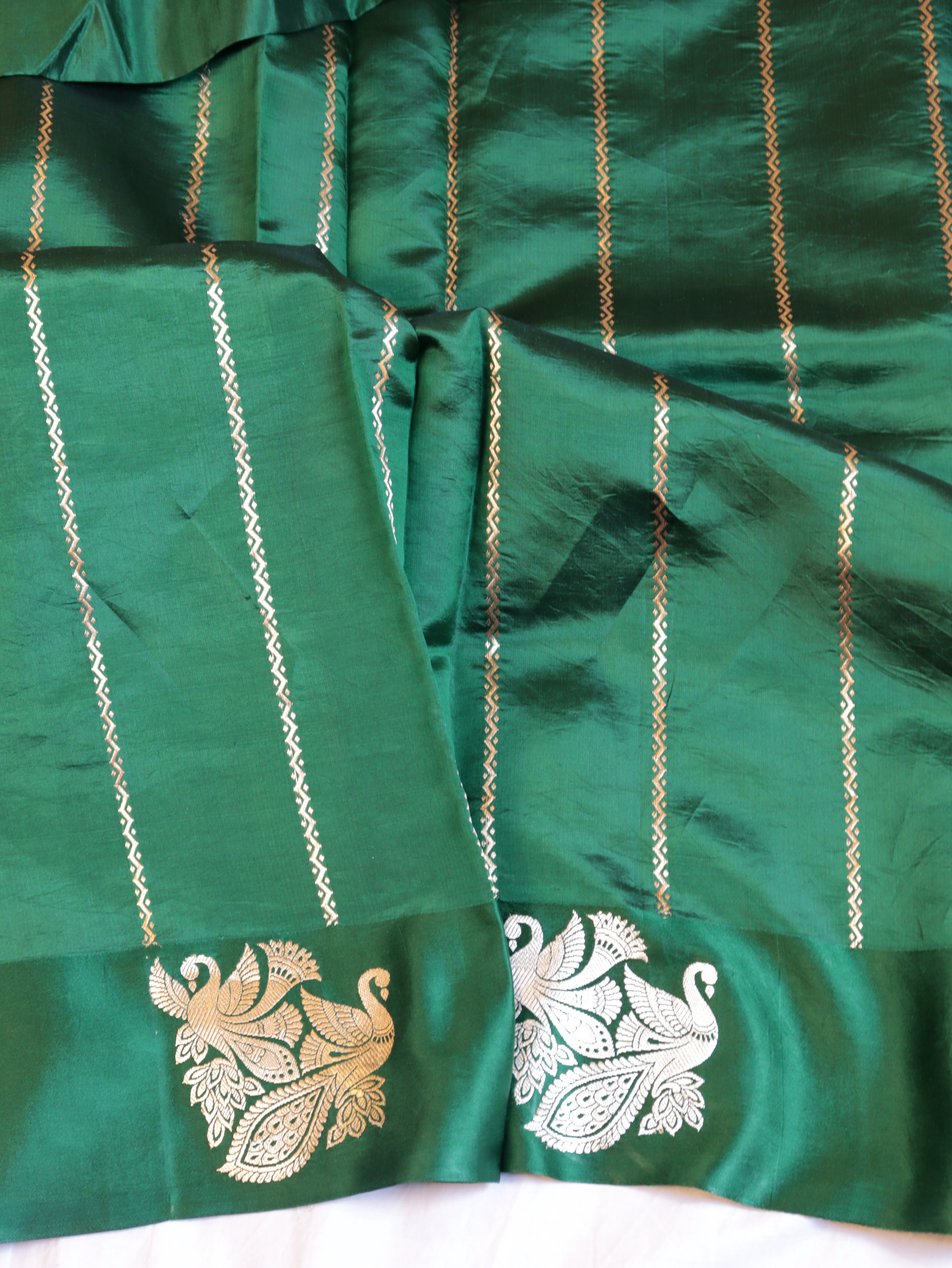 Bird Border Handloom Pure Soft Katan Silk Saree - Bottle Green