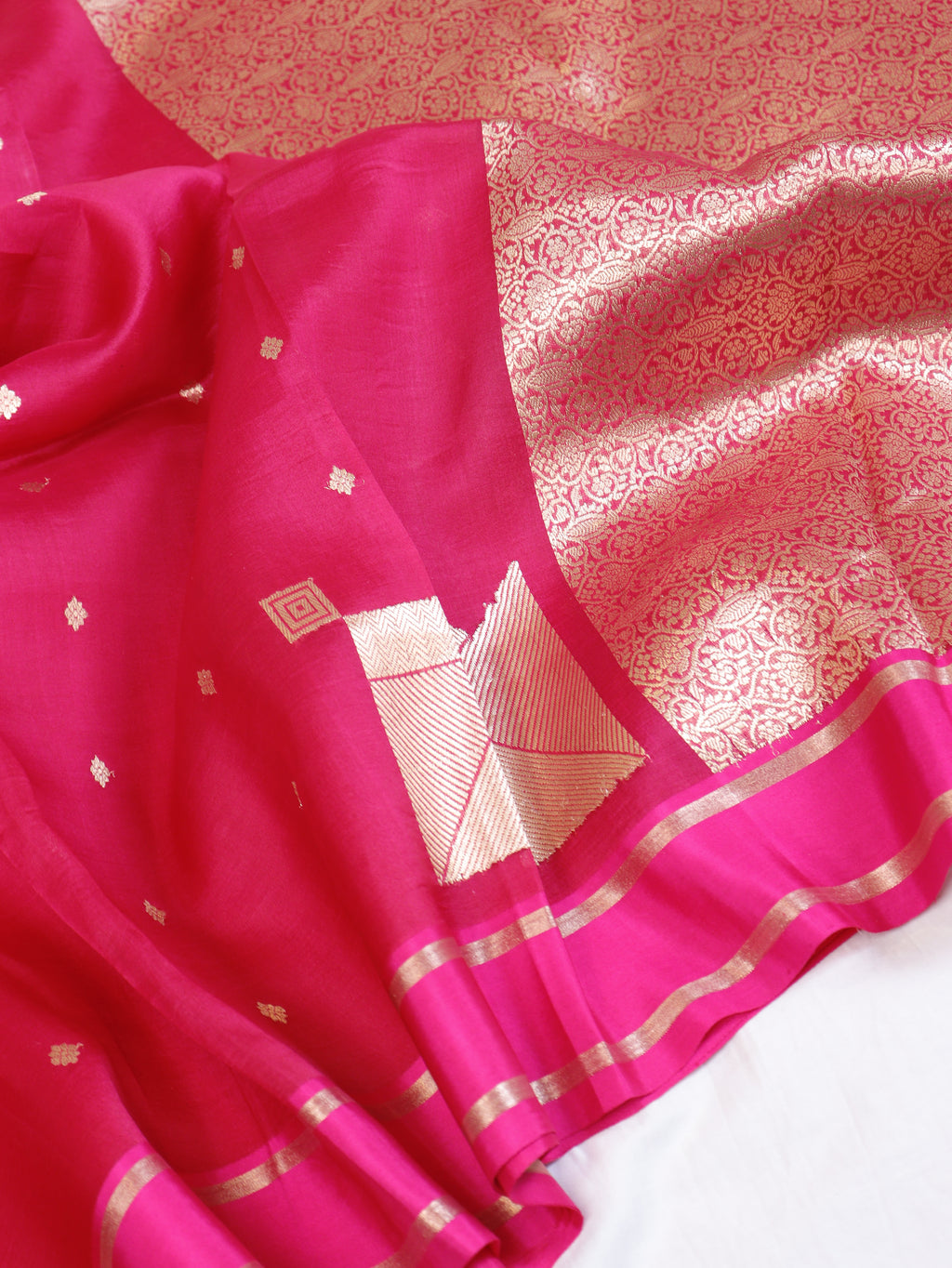 Pre-Order : Minimal Border Handloom Kora Silk Saree - Pink