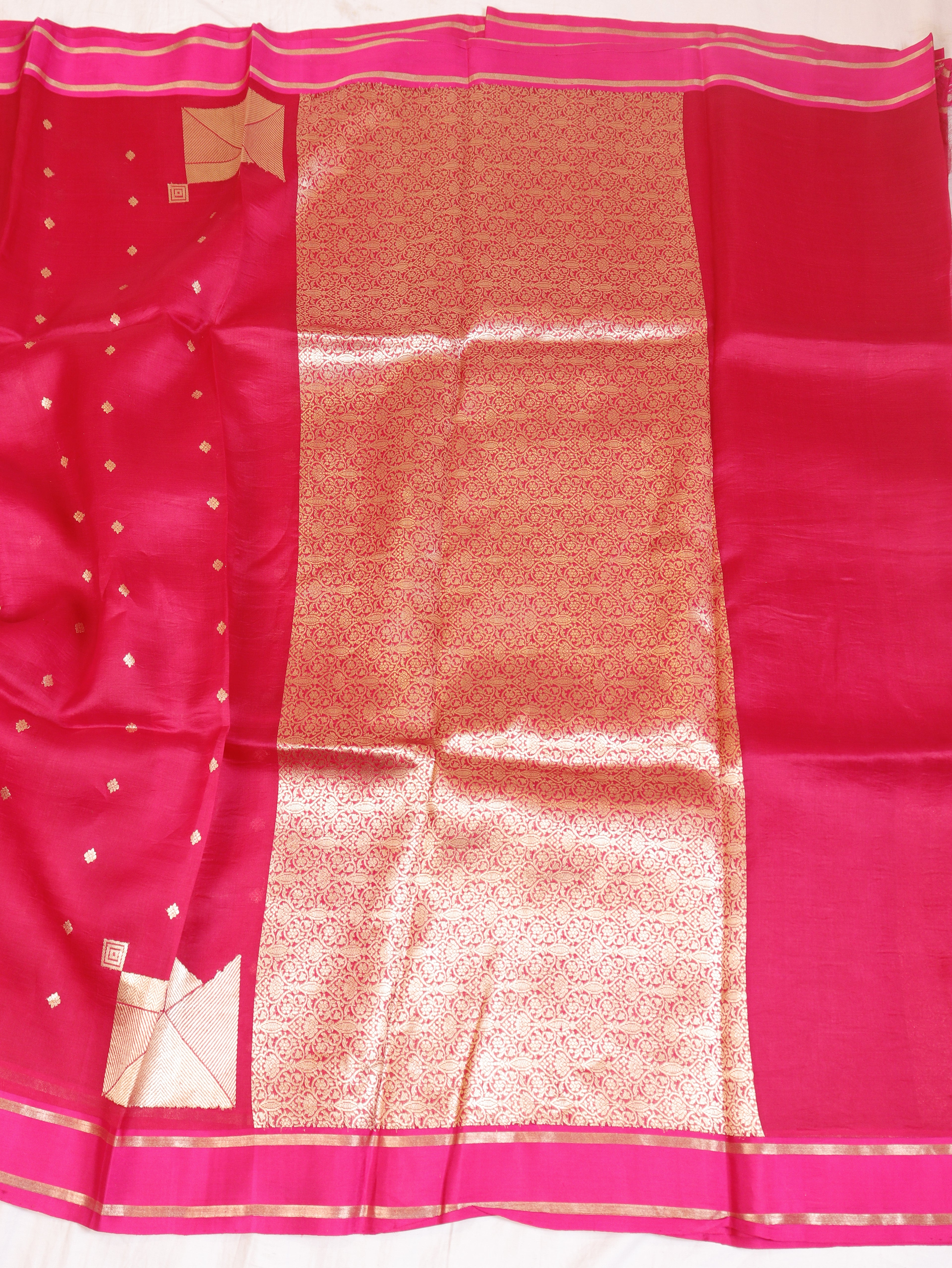 Pre-Order : Minimal Border Handloom Kora Silk Saree - Pink
