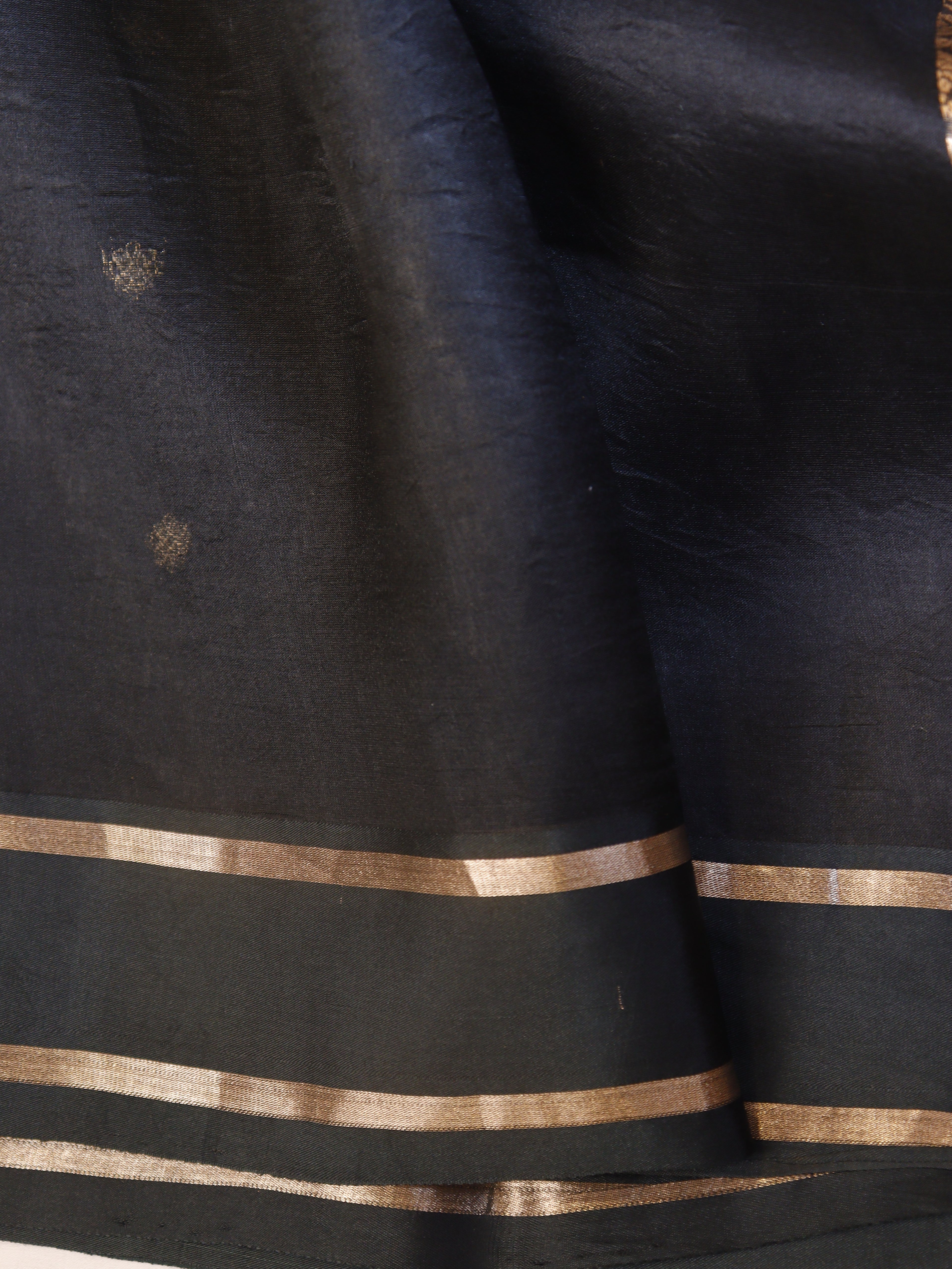Minimal Border Handloom Kora Silk Saree - Black