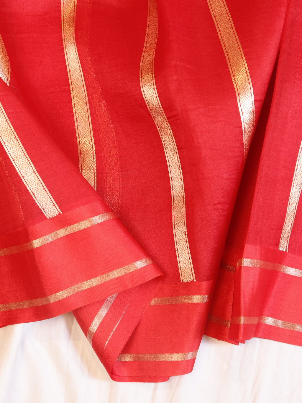 Minimal Border Handloom Kora Silk Saree