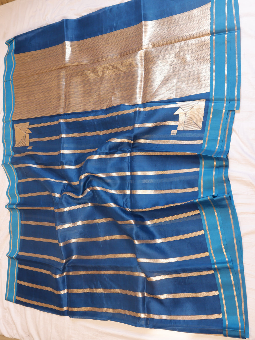 Minimal Border Handloom Kora Silk Saree