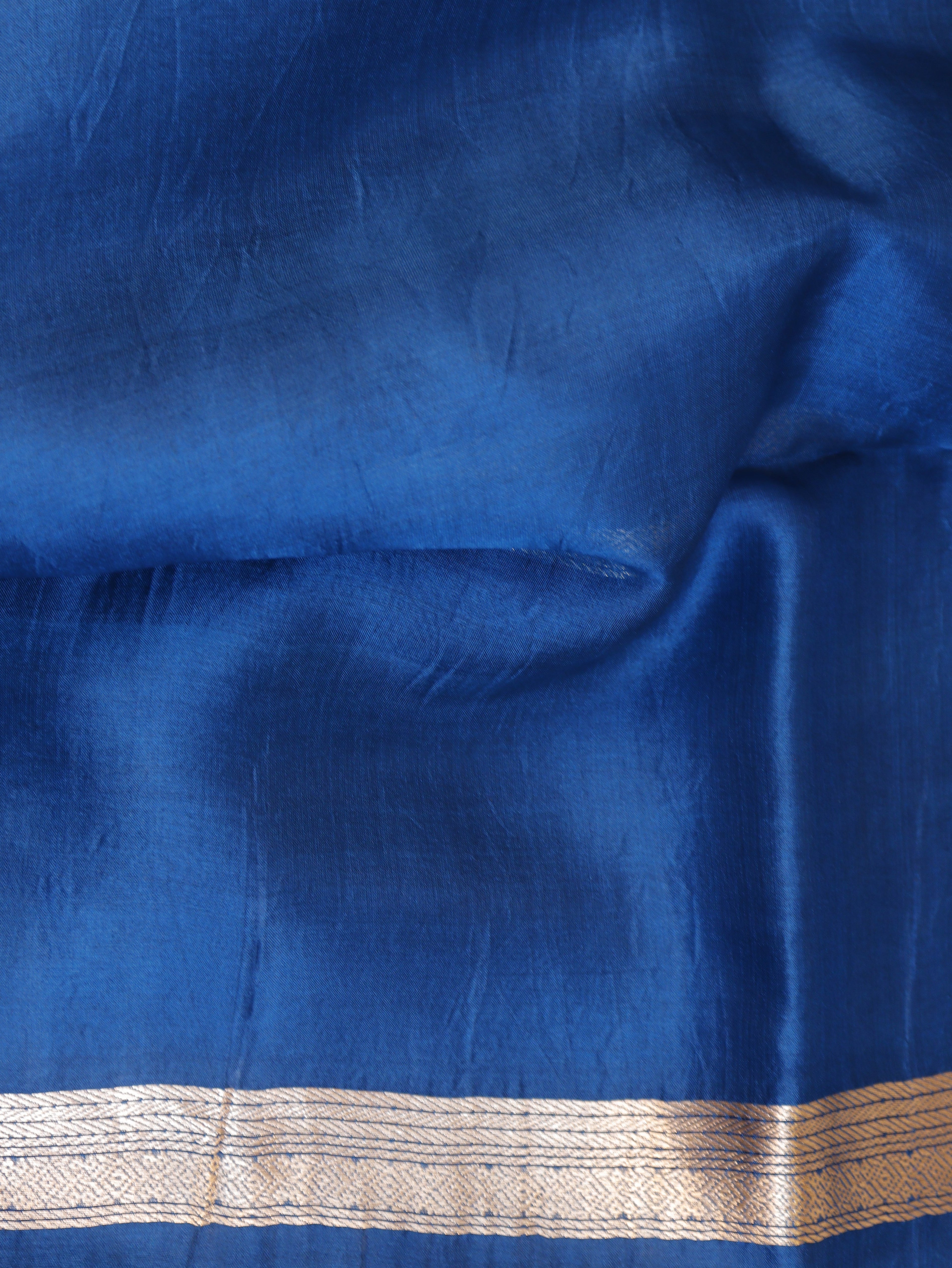 Minimal Border Handloom Kora Silk Saree