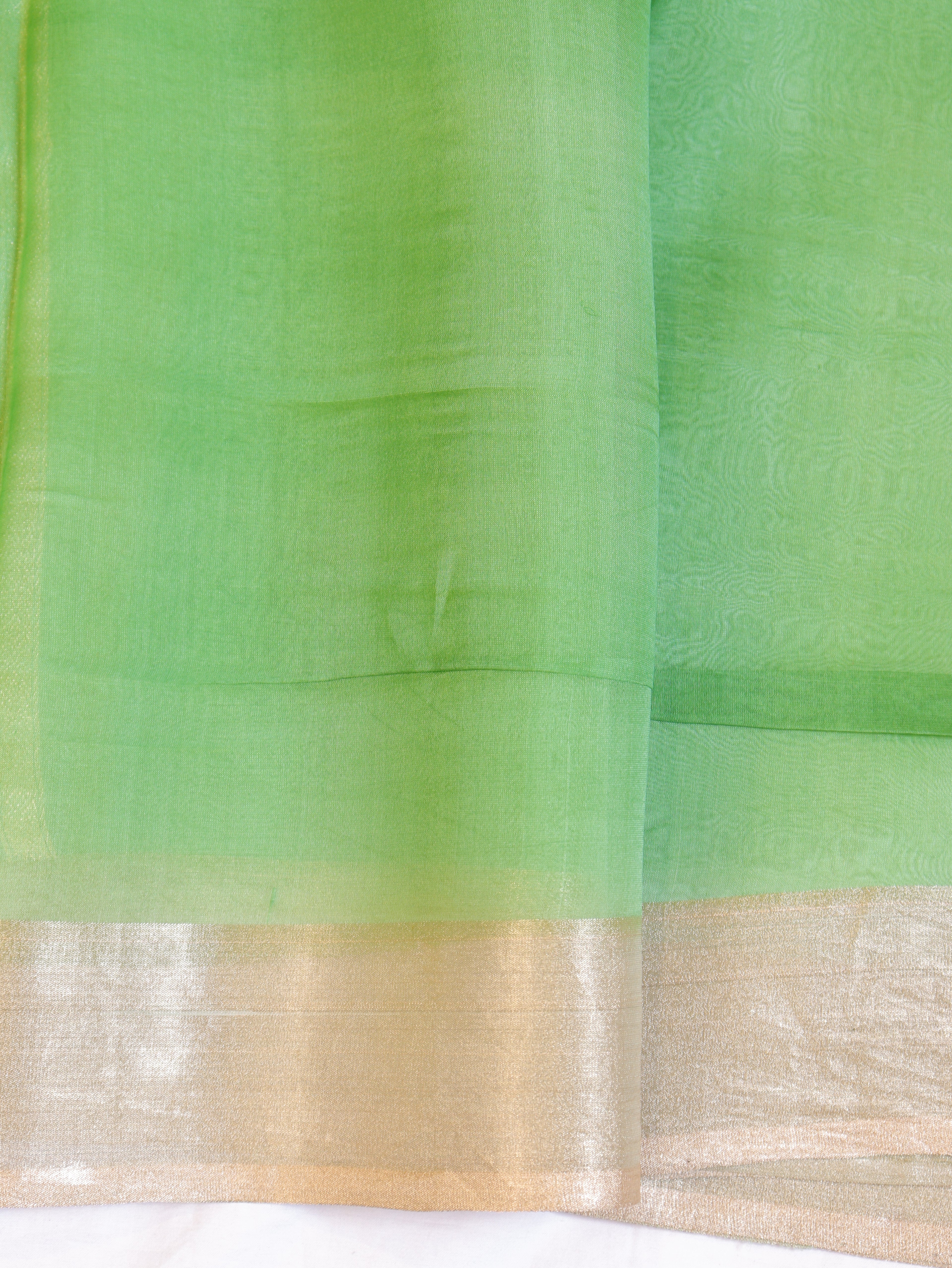Minimal Border Handloom Kora Silk Saree