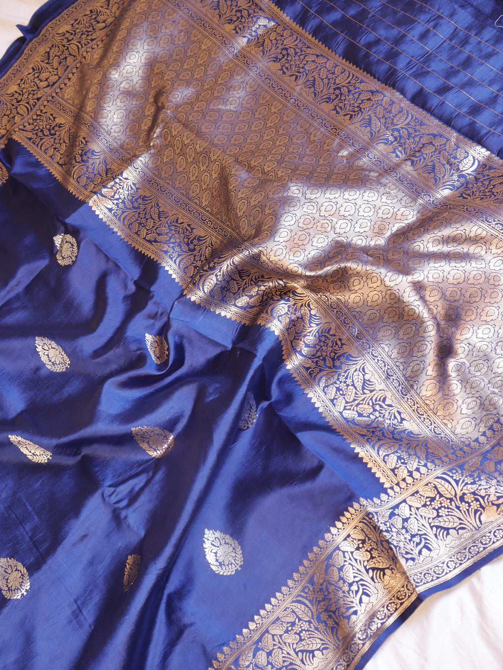 Traditional Border Handloom Pure Soft Katan Silk Saree - Deep Blue