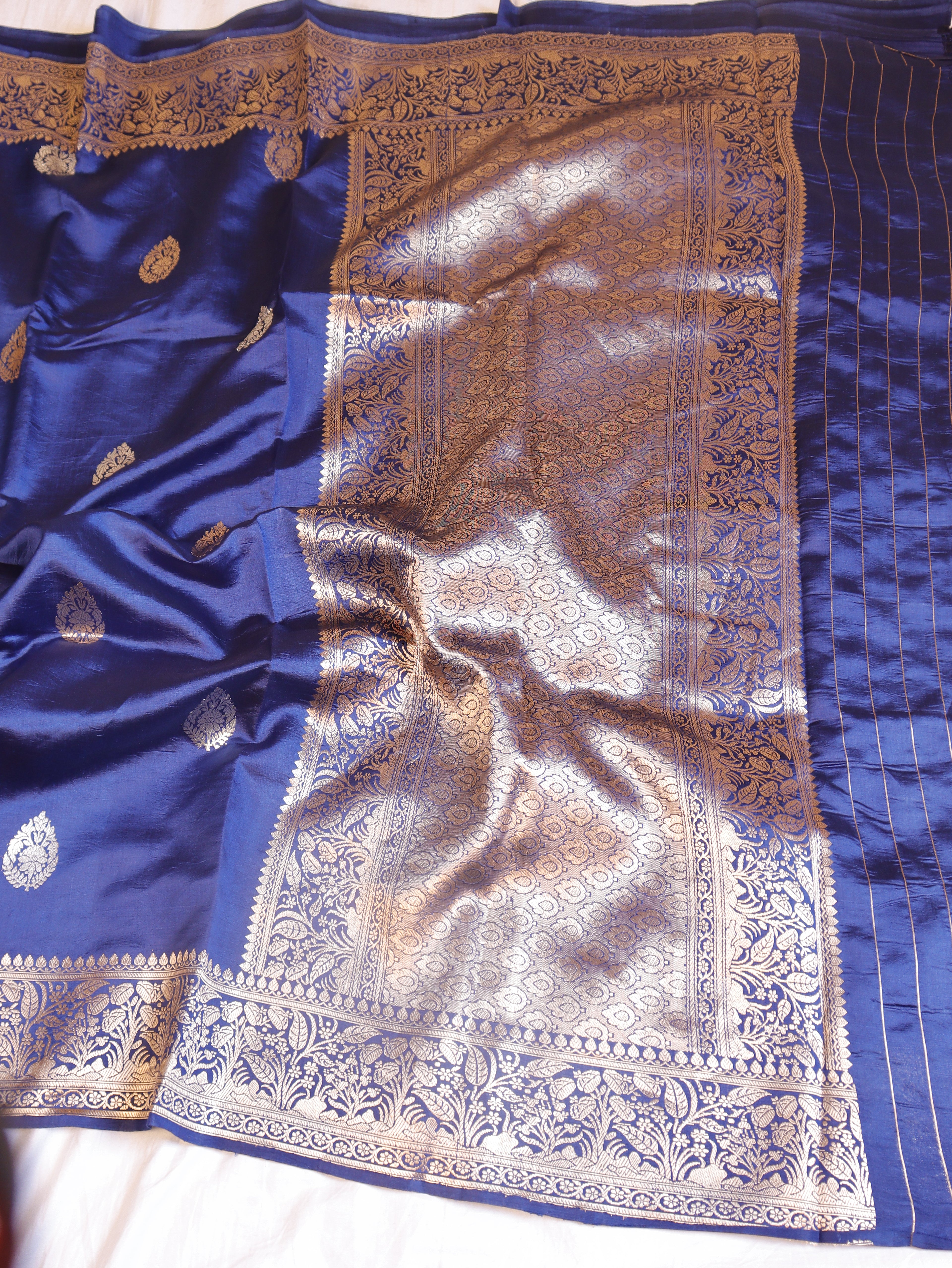 Traditional Border Handloom Pure Soft Katan Silk Saree - Deep Blue