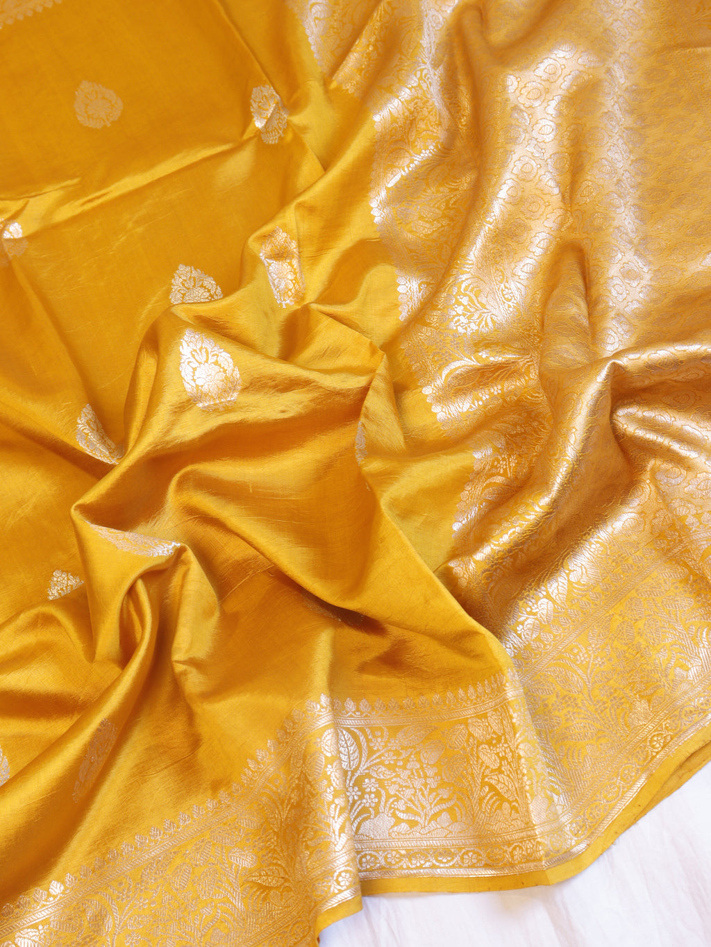 Traditional Border Handloom Pure Soft Katan Silk Saree - Yellow