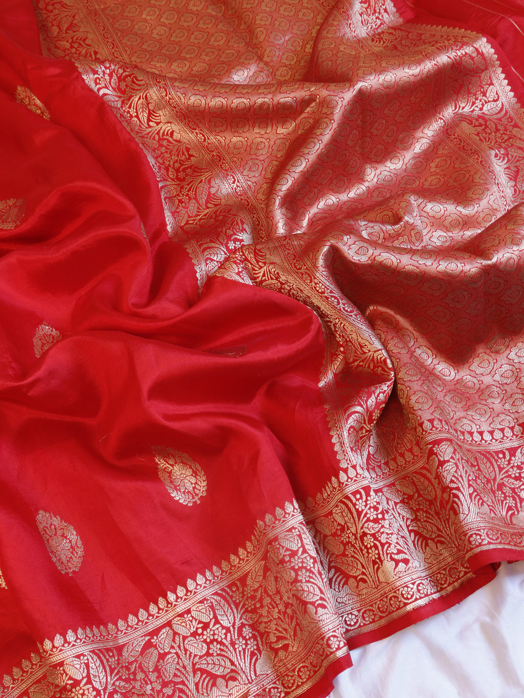 Traditional Border Handloom Pure Soft Katan Silk Saree - Red