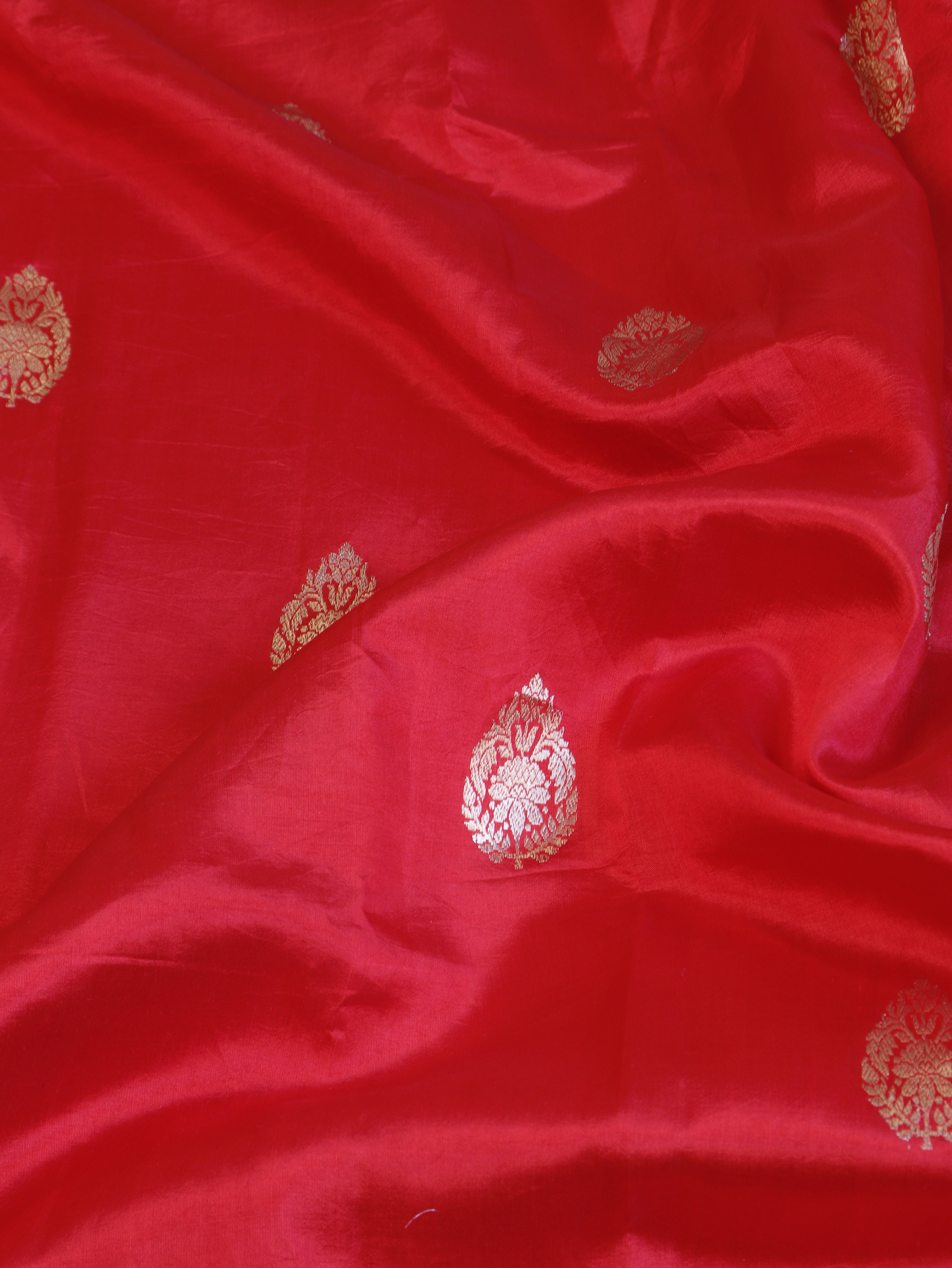 Traditional Border Handloom Pure Soft Katan Silk Saree - Red