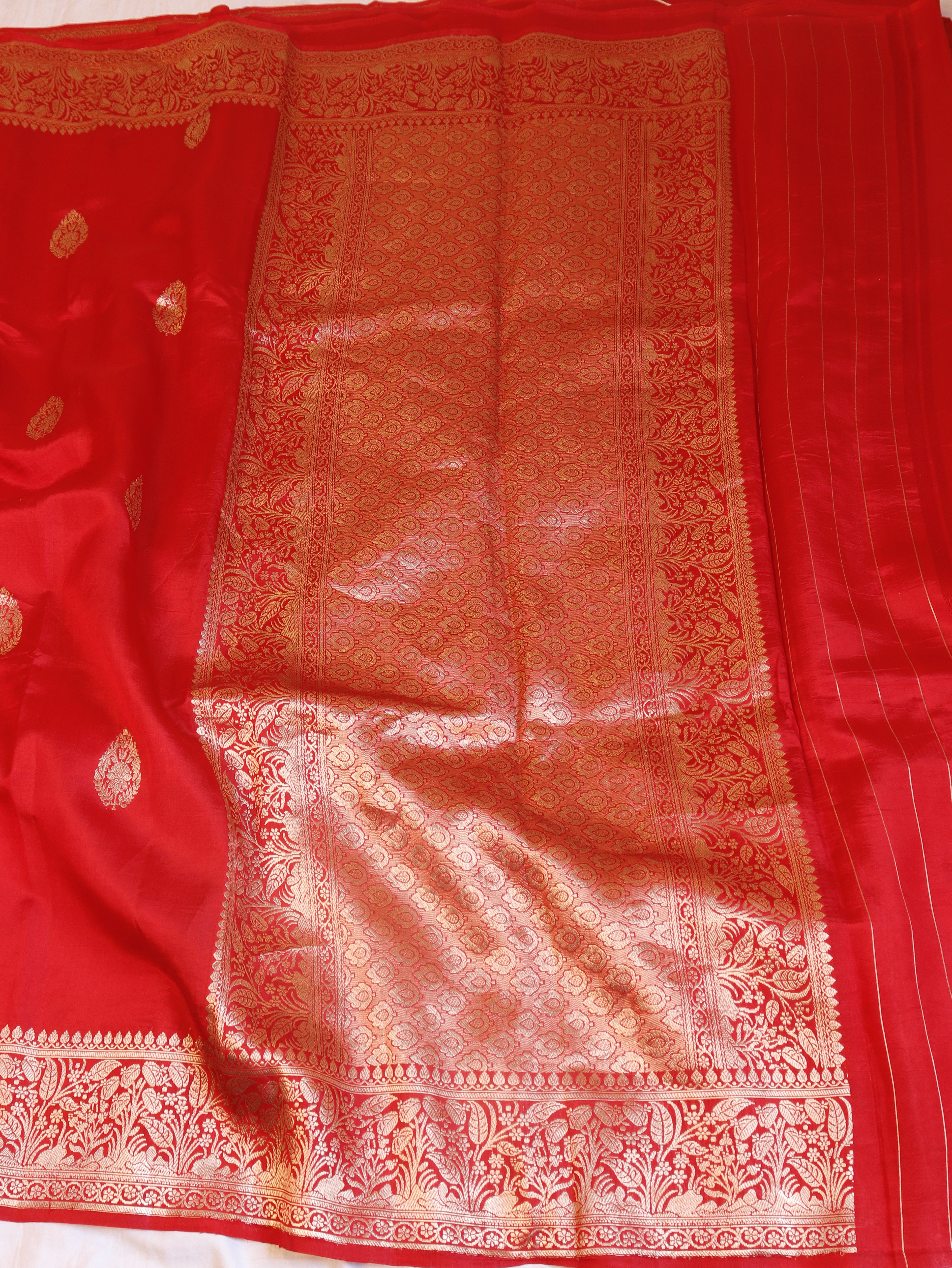 Traditional Border Handloom Pure Soft Katan Silk Saree - Red