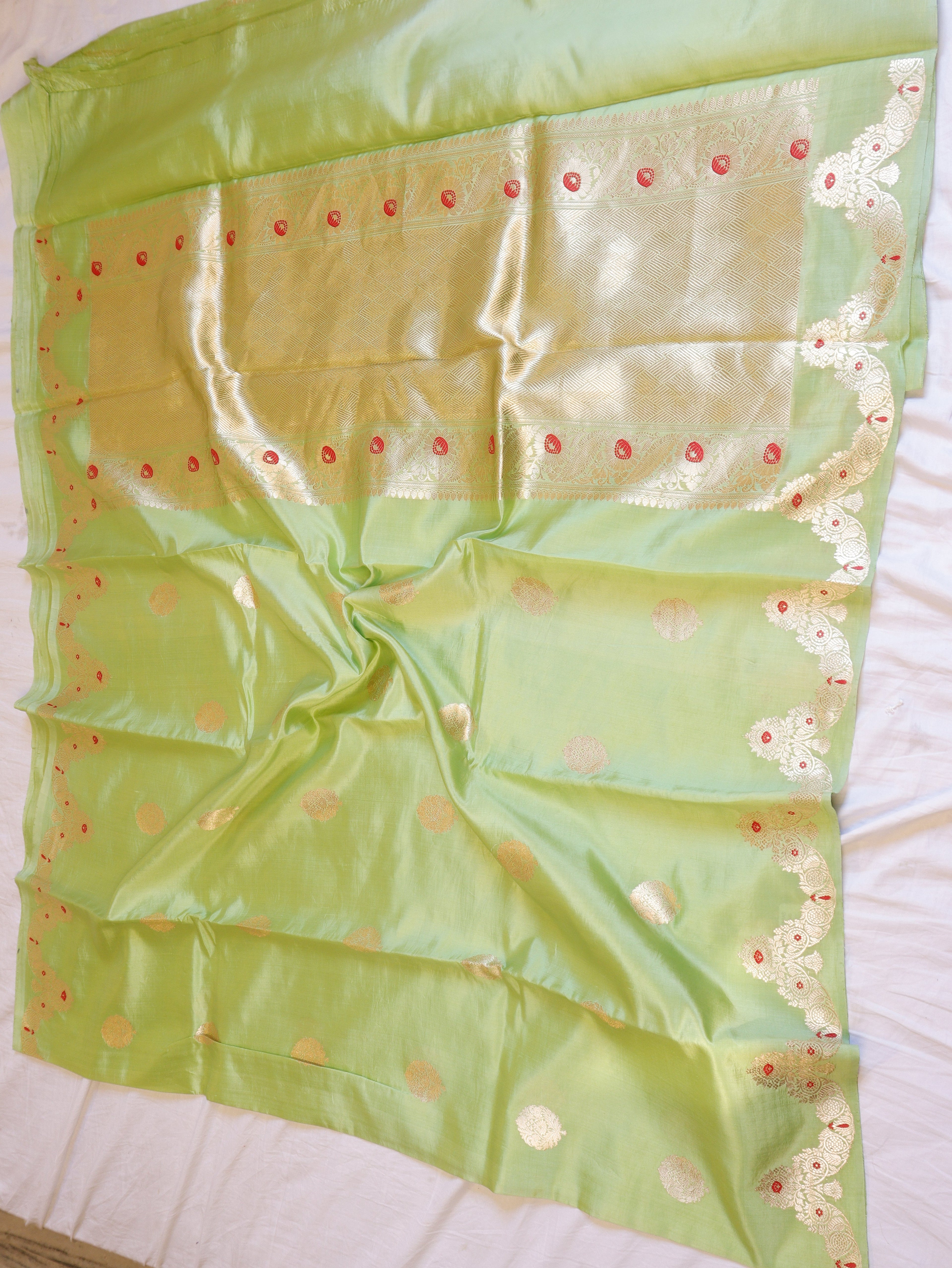 Pre-Order : Scallop Border Handloom Pure Soft Katan Silk Saree - Soft Green