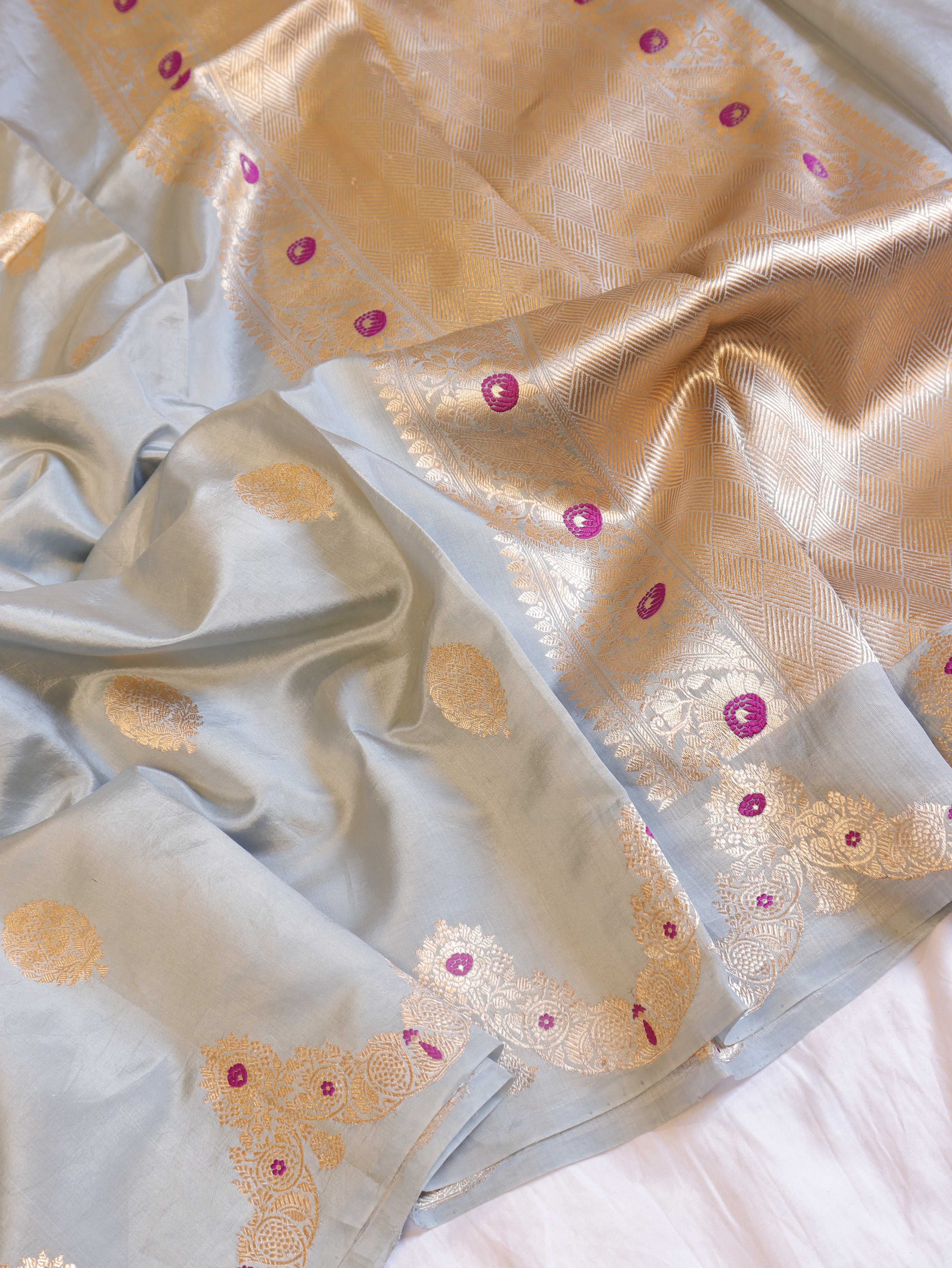 Scallop Border Handloom Pure Soft Katan Silk Saree - Baby Blue