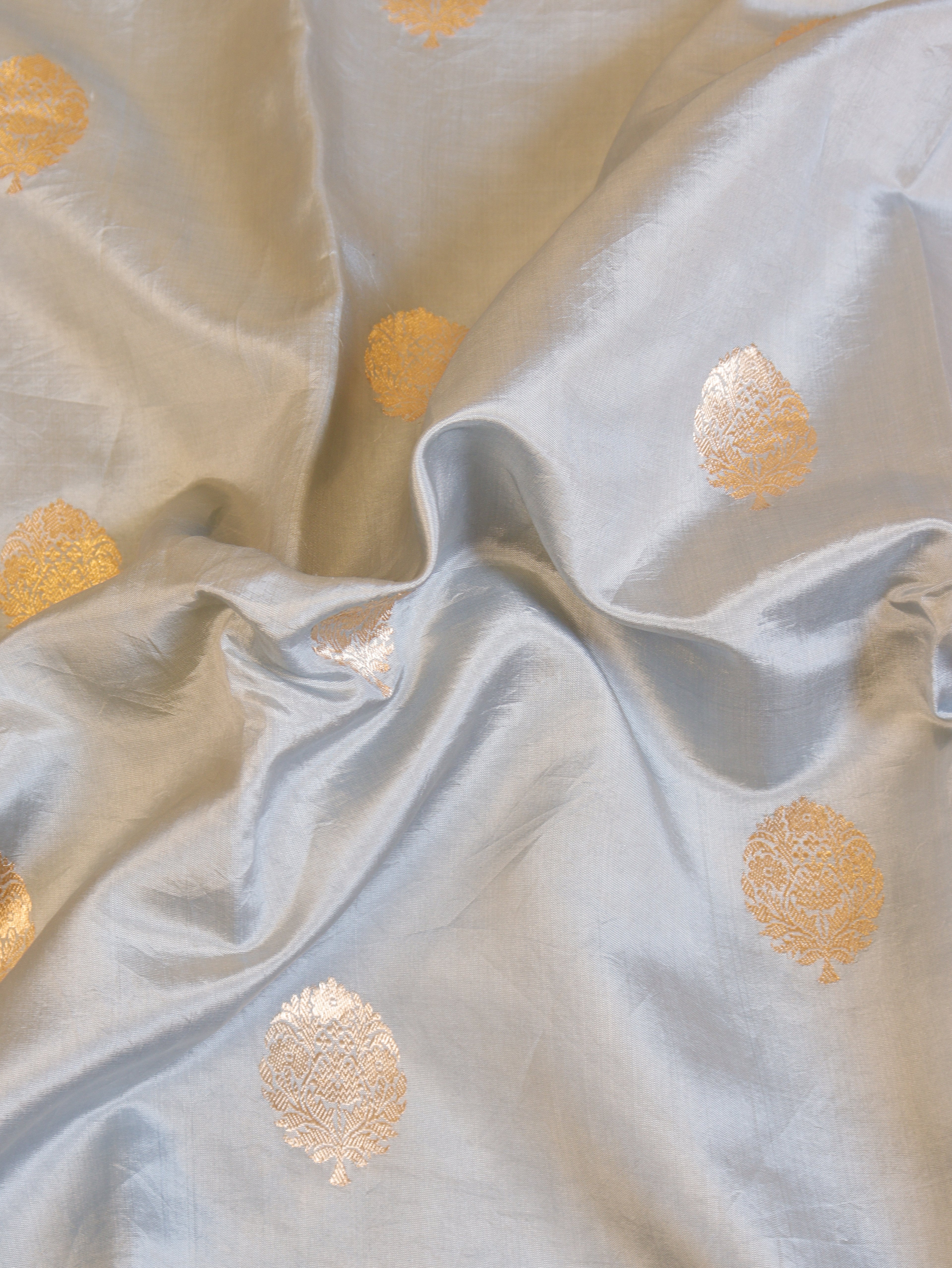 Scallop Border Handloom Pure Soft Katan Silk Saree - Baby Blue