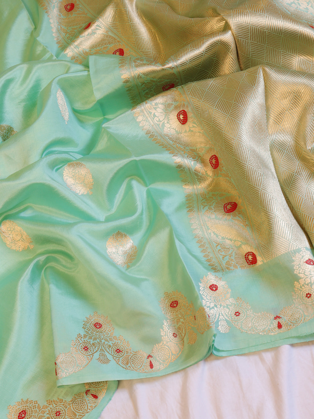 Scallop Border Handloom Pure Soft Katan Silk Saree - Seafoam