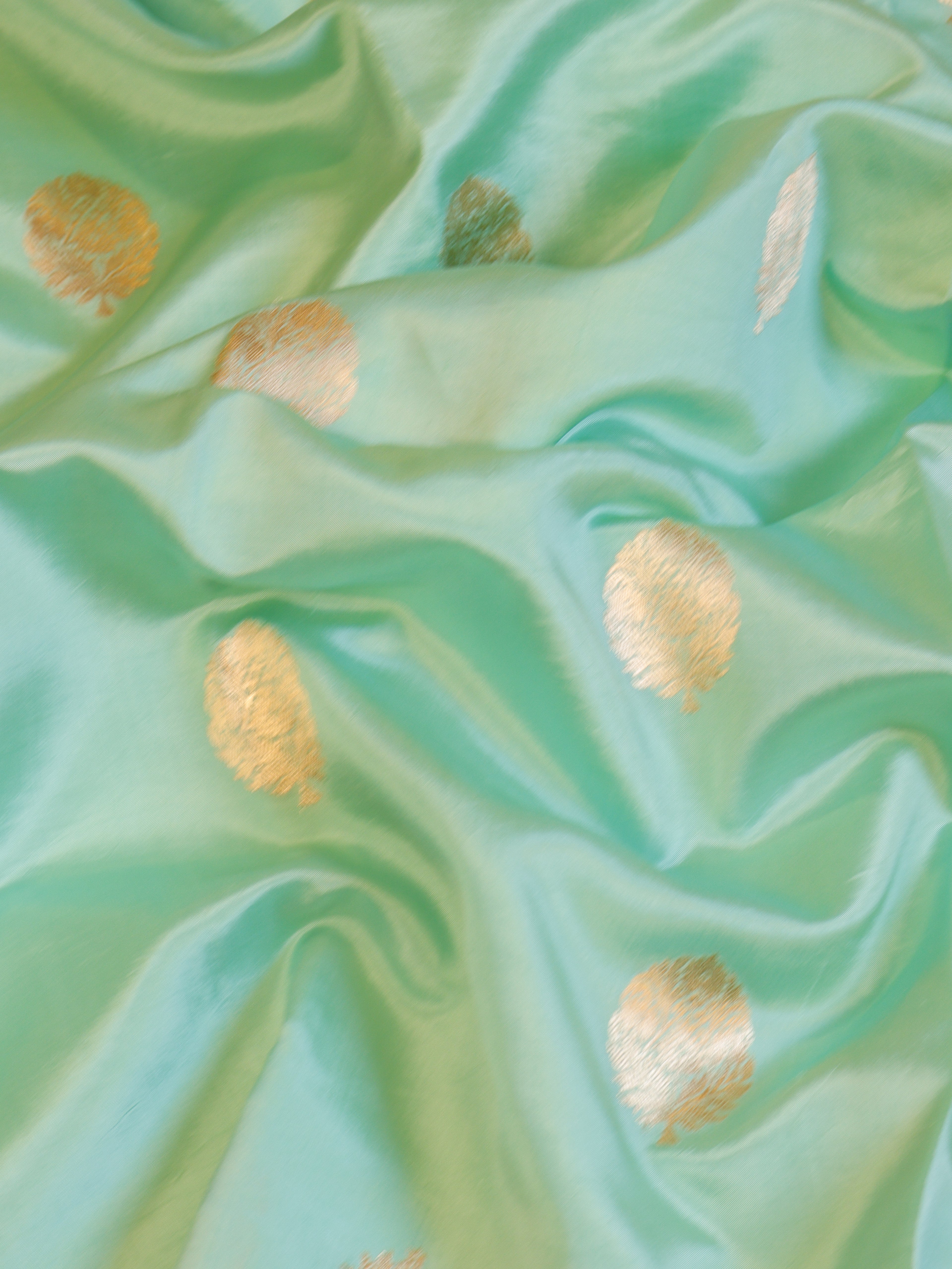 Scallop Border Handloom Pure Soft Katan Silk Saree - Seafoam