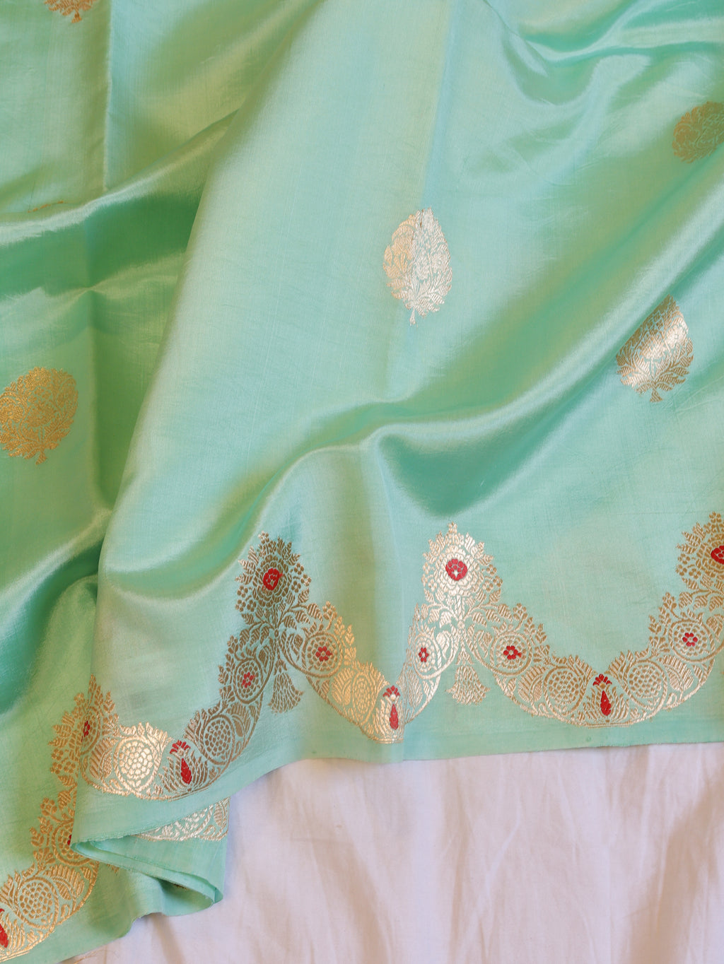 Scallop Border Handloom Pure Soft Katan Silk Saree - Seafoam