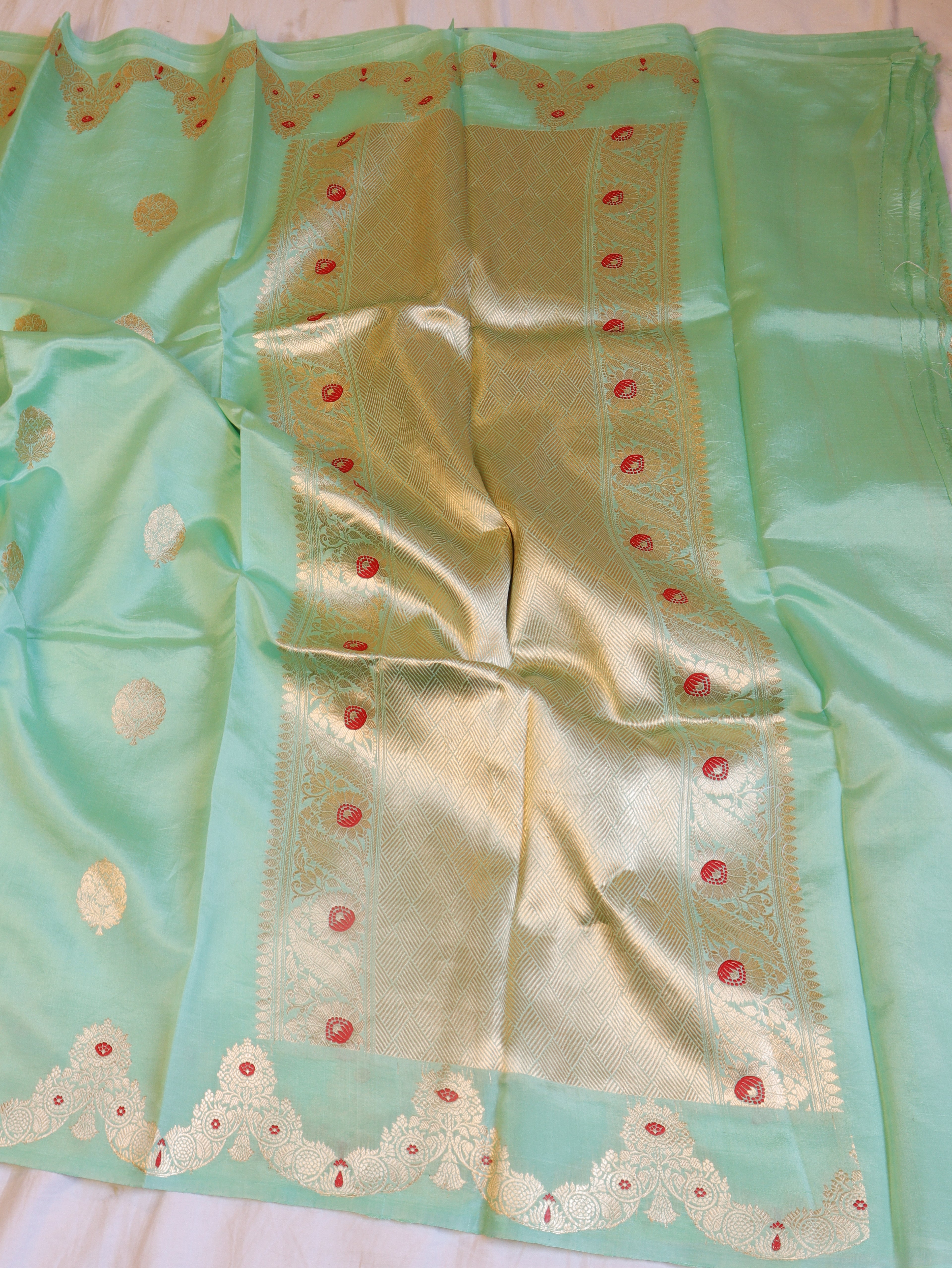 Scallop Border Handloom Pure Soft Katan Silk Saree - Seafoam