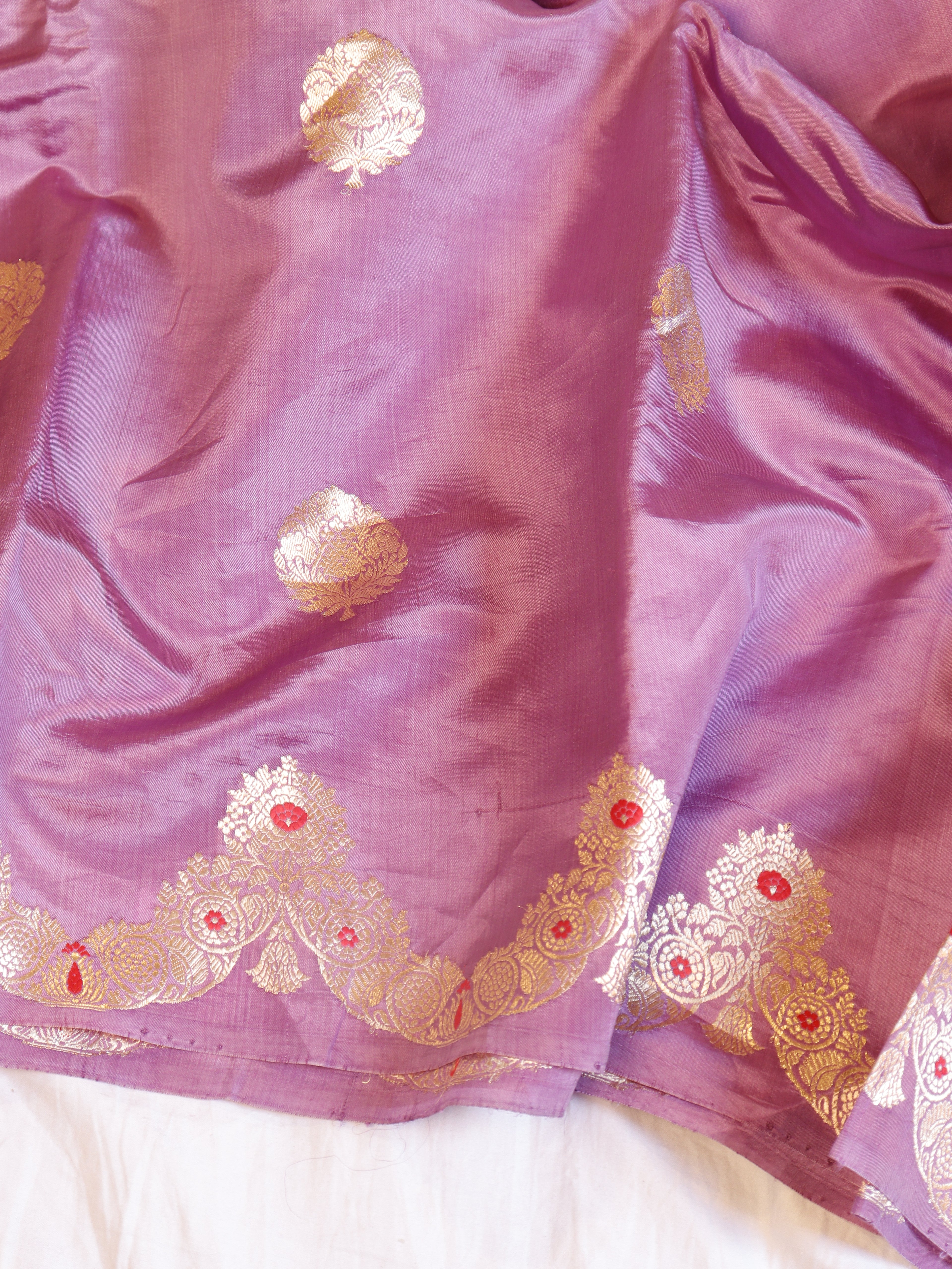 Scallop Border Handloom Pure Soft Katan Silk Saree - Orchid