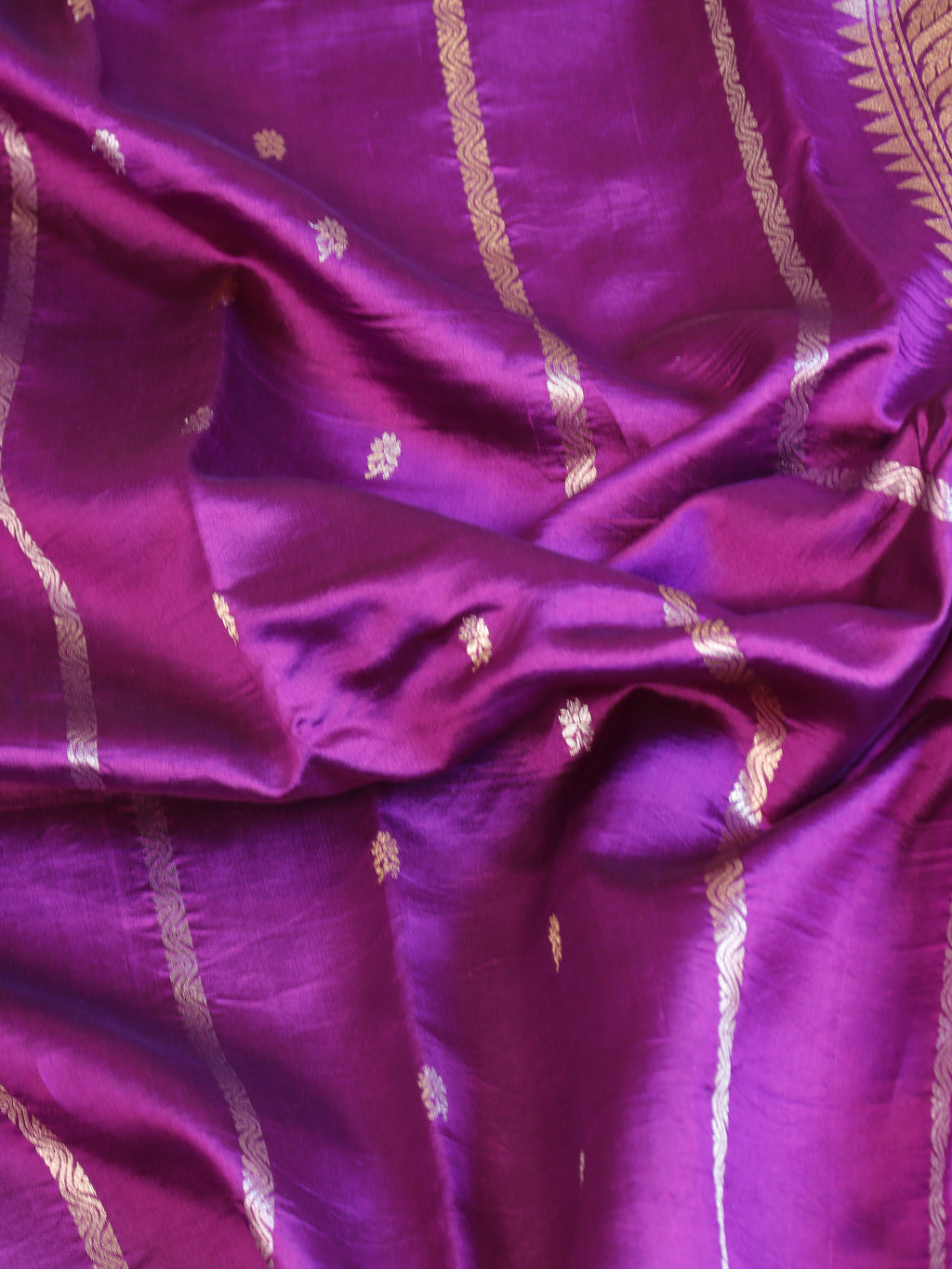 Elegant Border Handloom Pure Soft Katan Silk Saree - Purple Plum