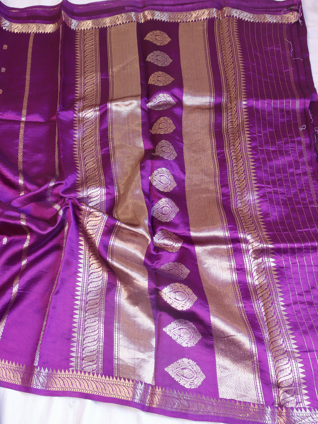 Elegant Border Handloom Pure Soft Katan Silk Saree - Purple Plum
