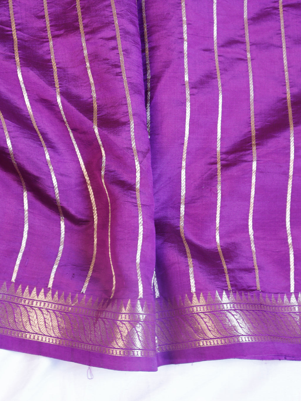 Elegant Border Handloom Pure Soft Katan Silk Saree - Purple Plum