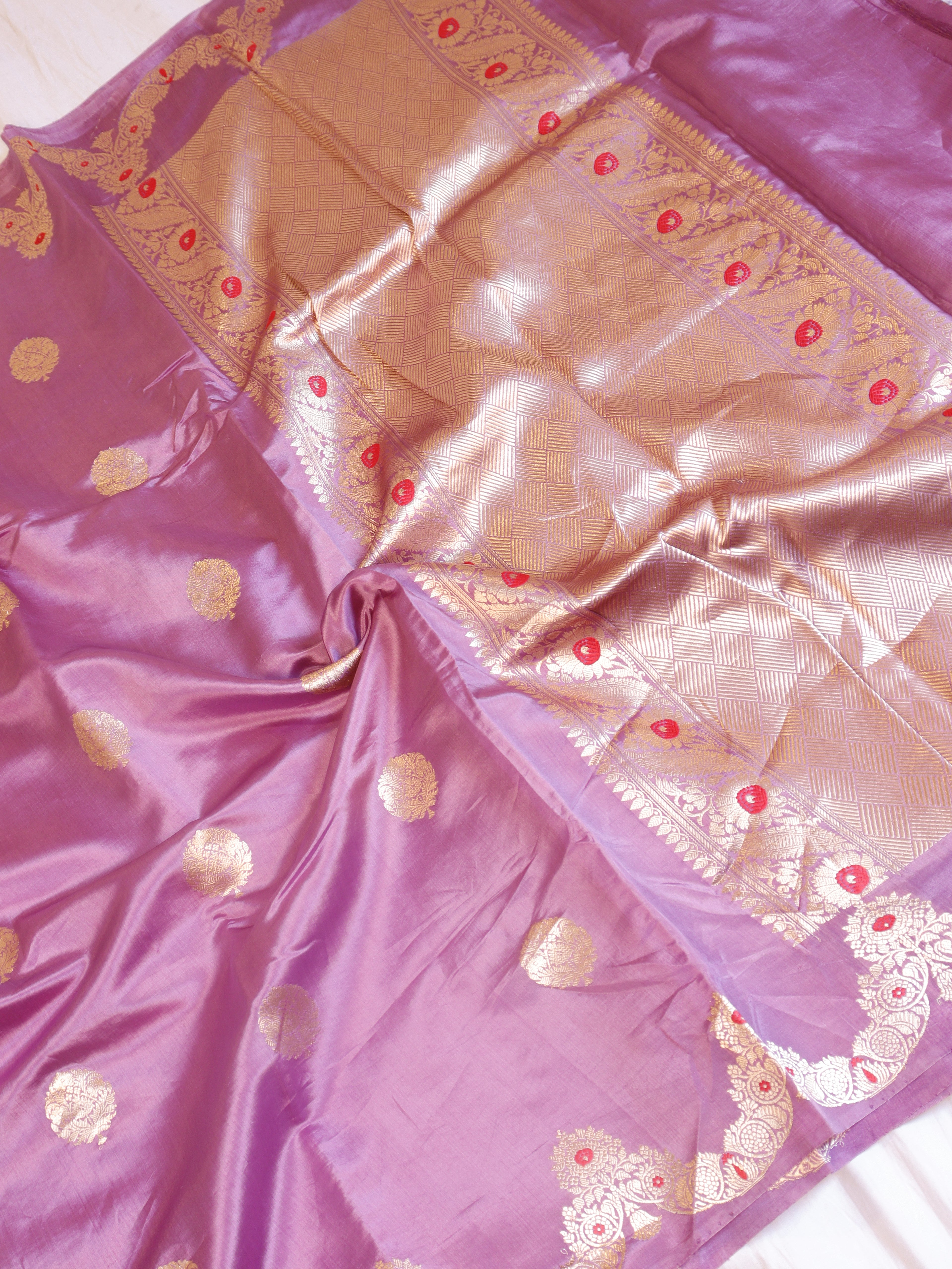 Scallop Border Handloom Pure Soft Katan Silk Saree - Orchid