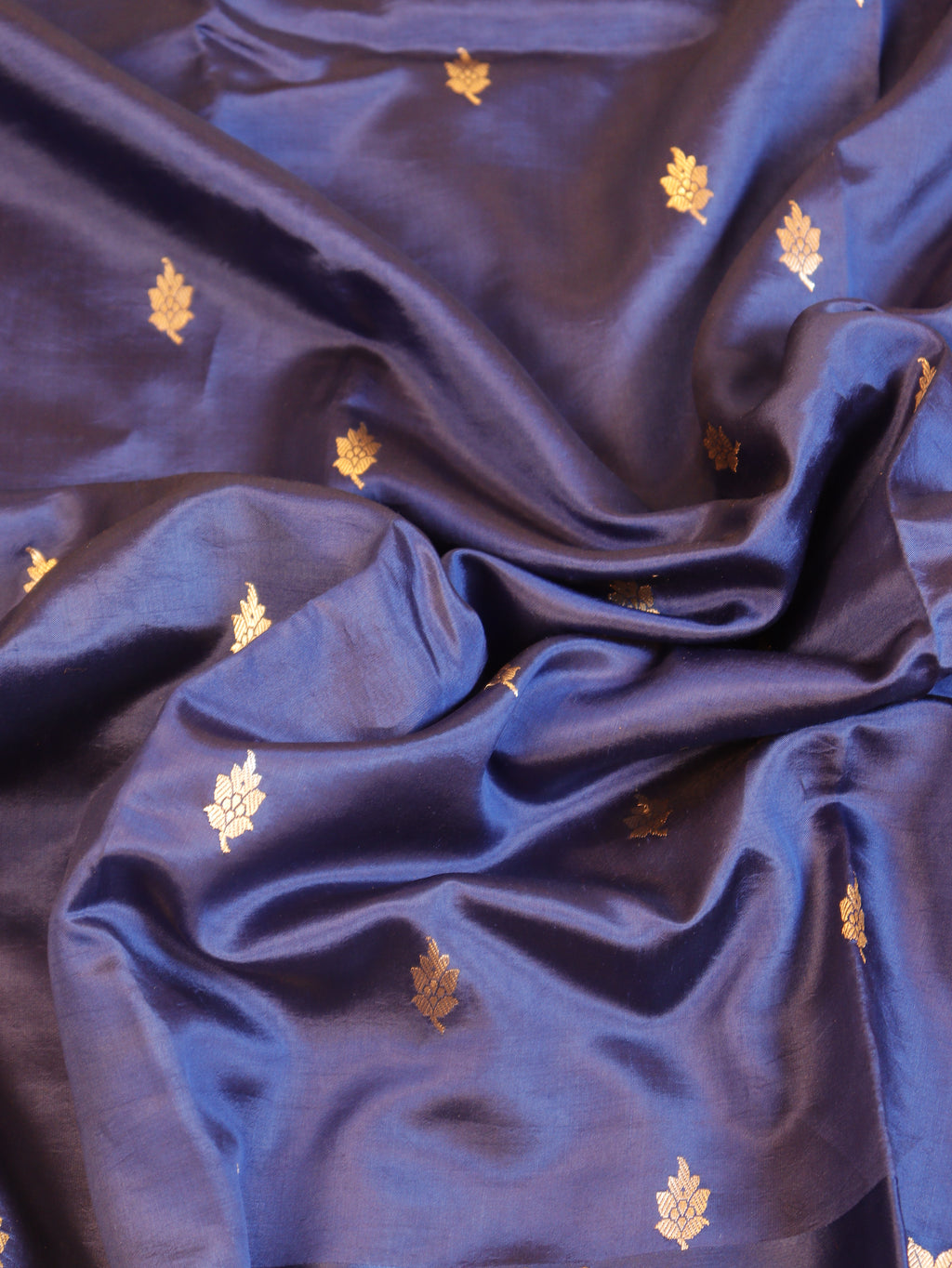 Flower Border Handloom Pure Soft Katan Silk Saree - Blue
