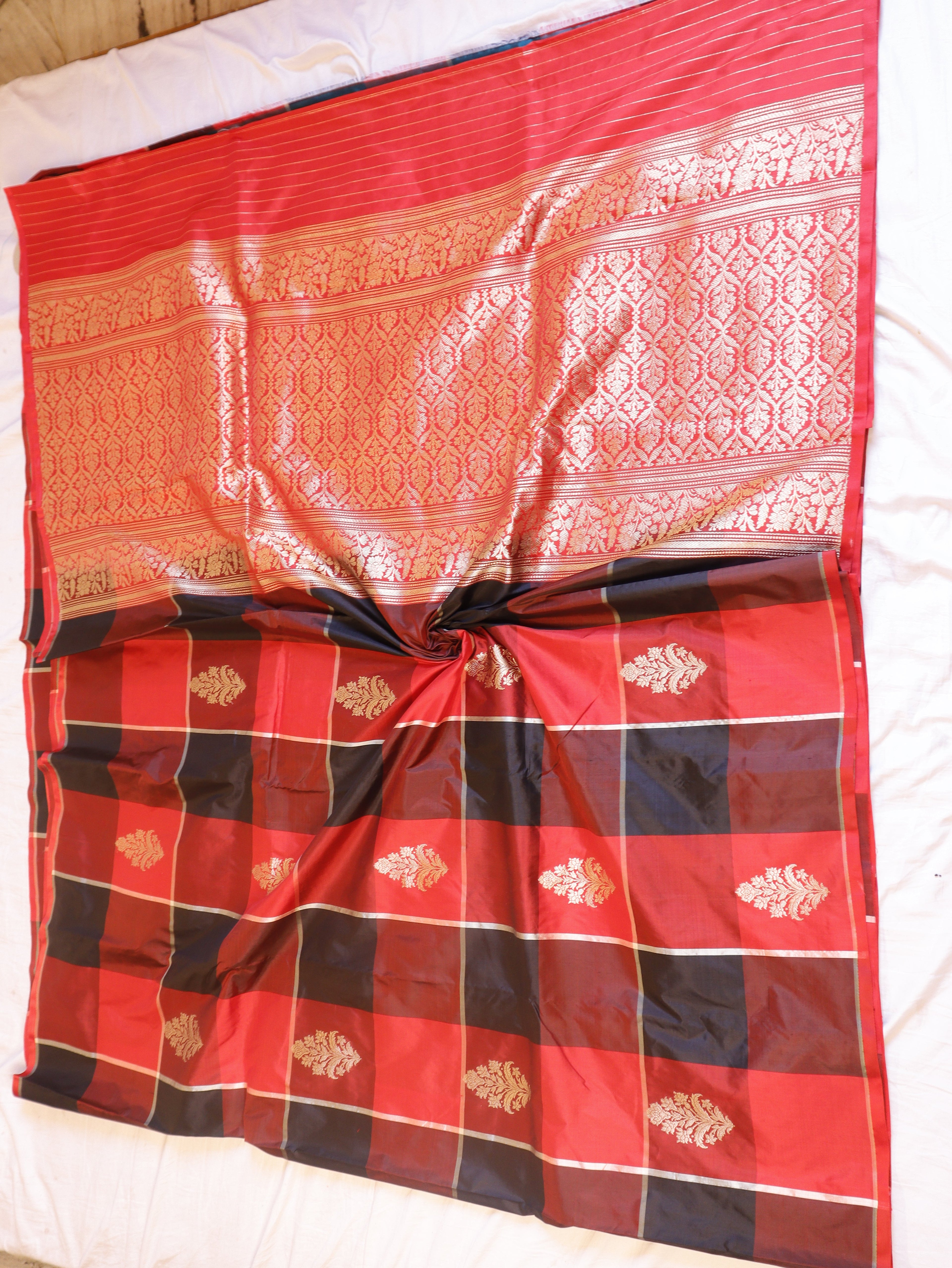 Pre-Order : Minimal Border Handloom Pure Katan Silk Saree - Red