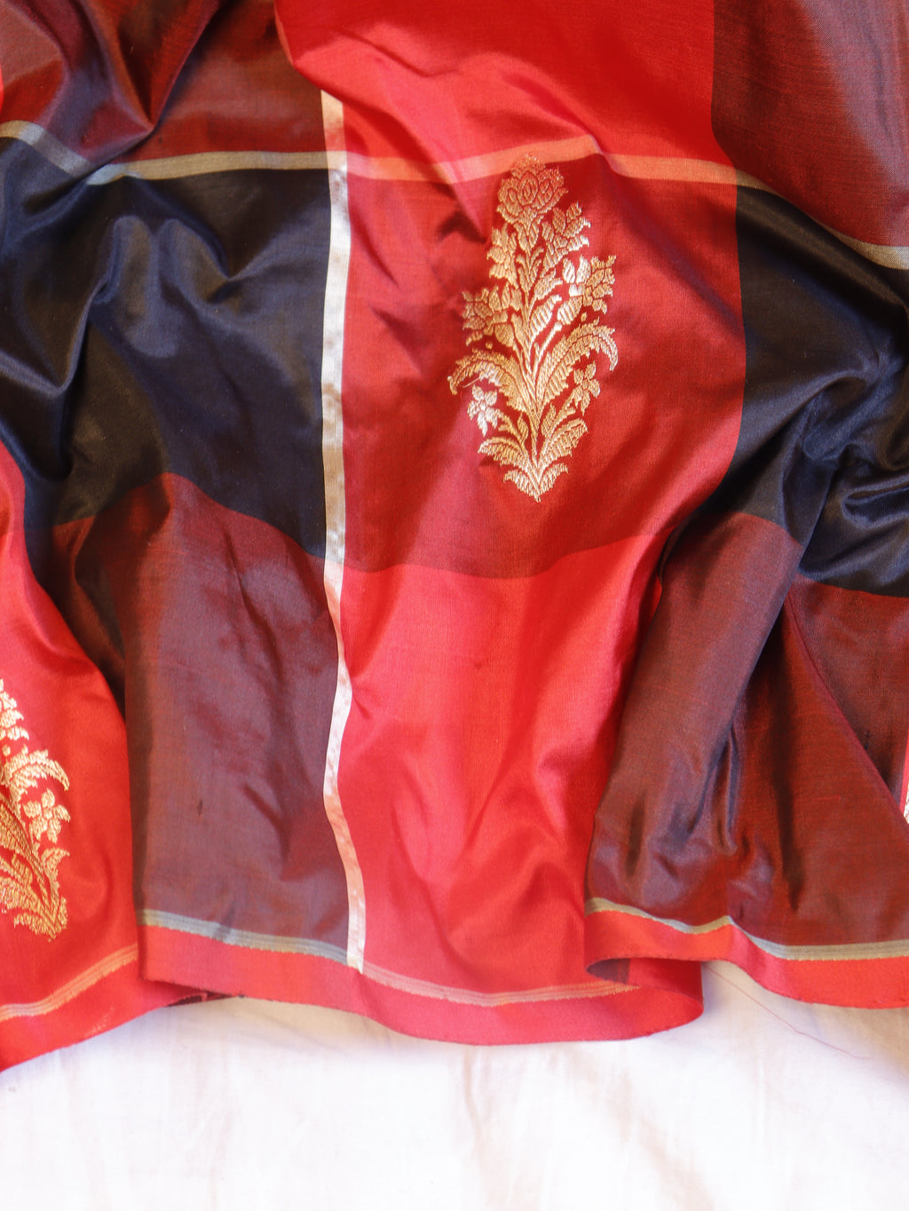 Pre-Order : Minimal Border Handloom Pure Katan Silk Saree - Red