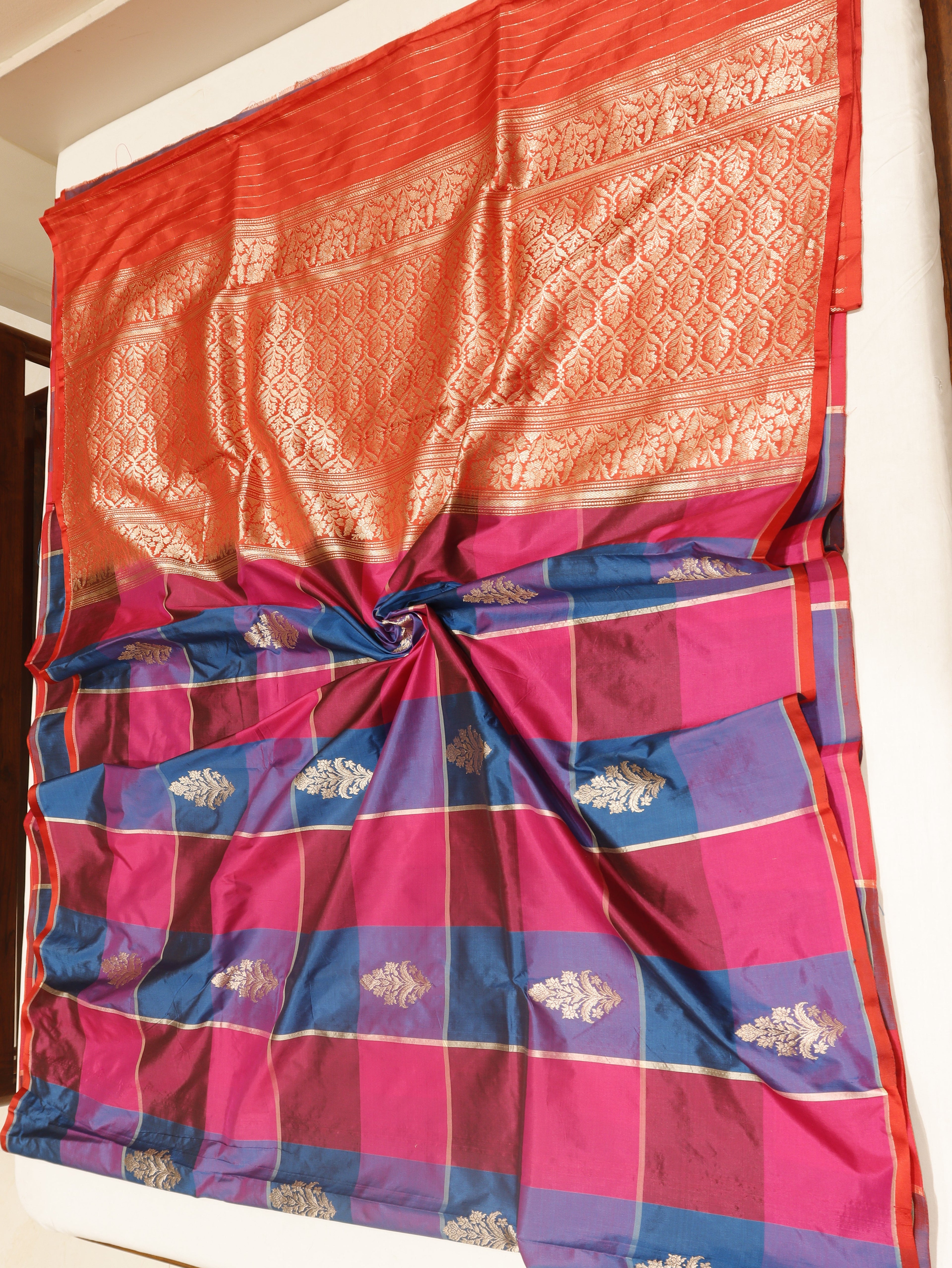 Minimal Border Handloom Pure Katan Silk Saree - Red