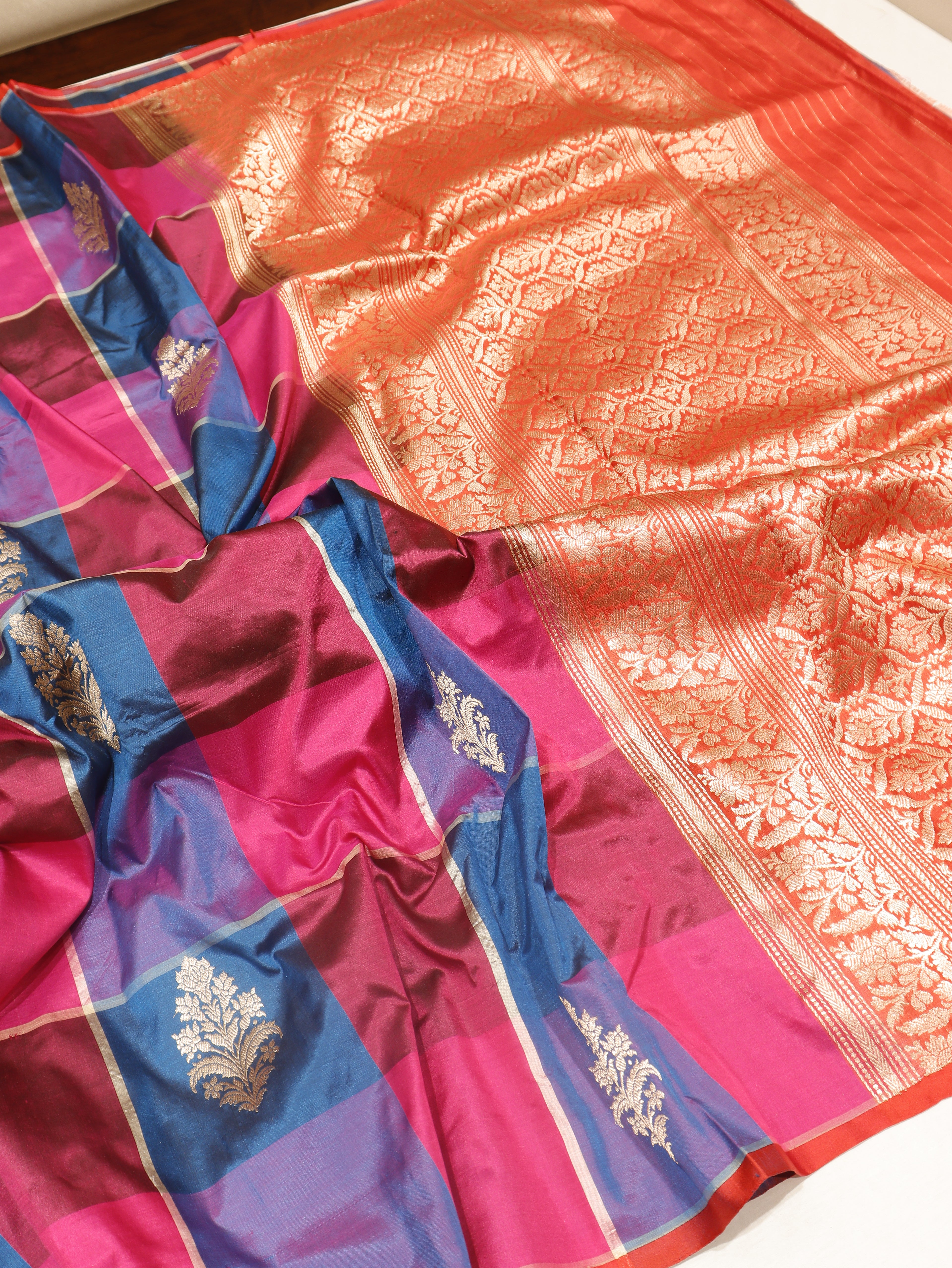 Minimal Border Handloom Pure Katan Silk Saree - Red