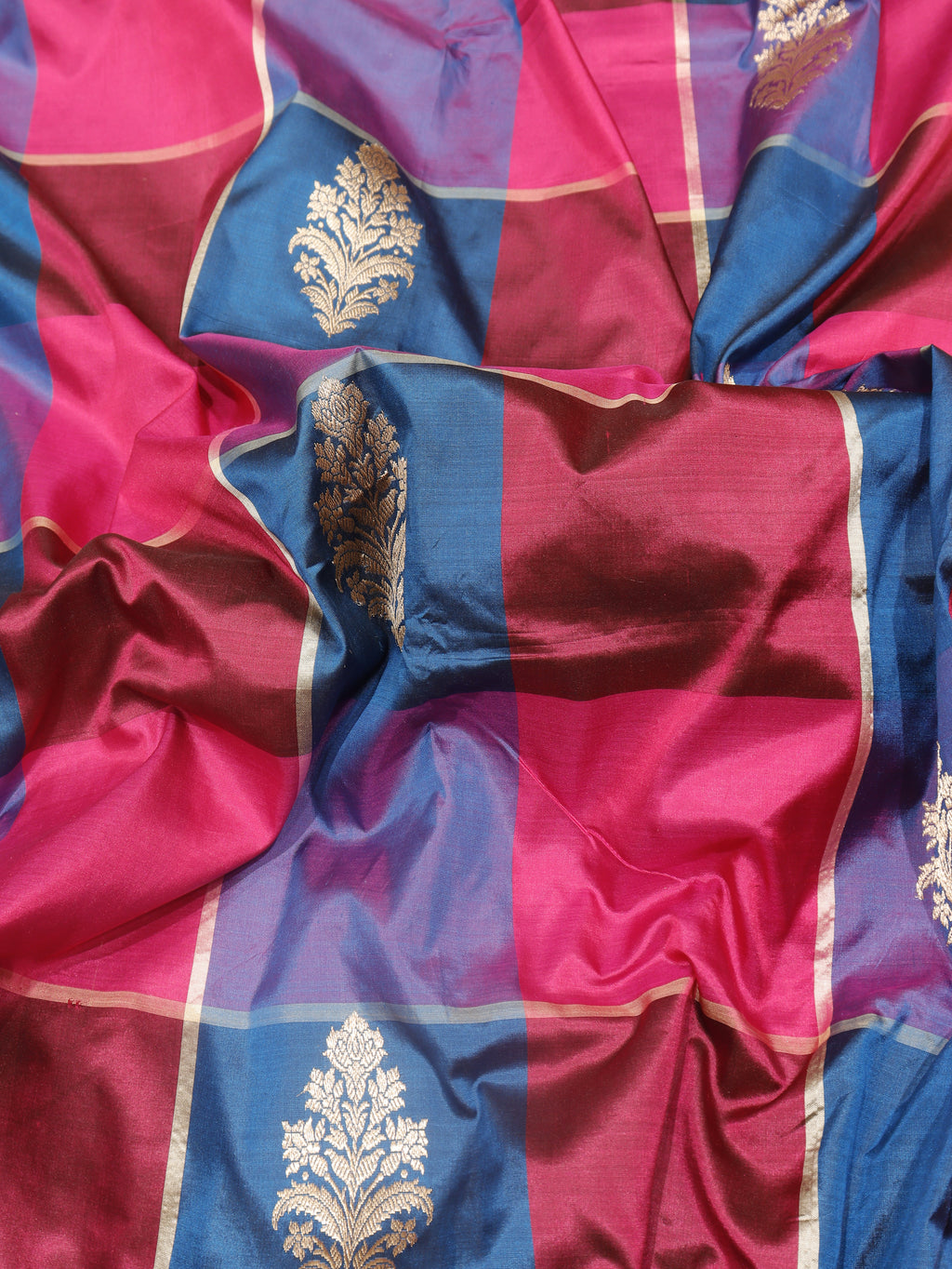 Minimal Border Handloom Pure Katan Silk Saree - Red