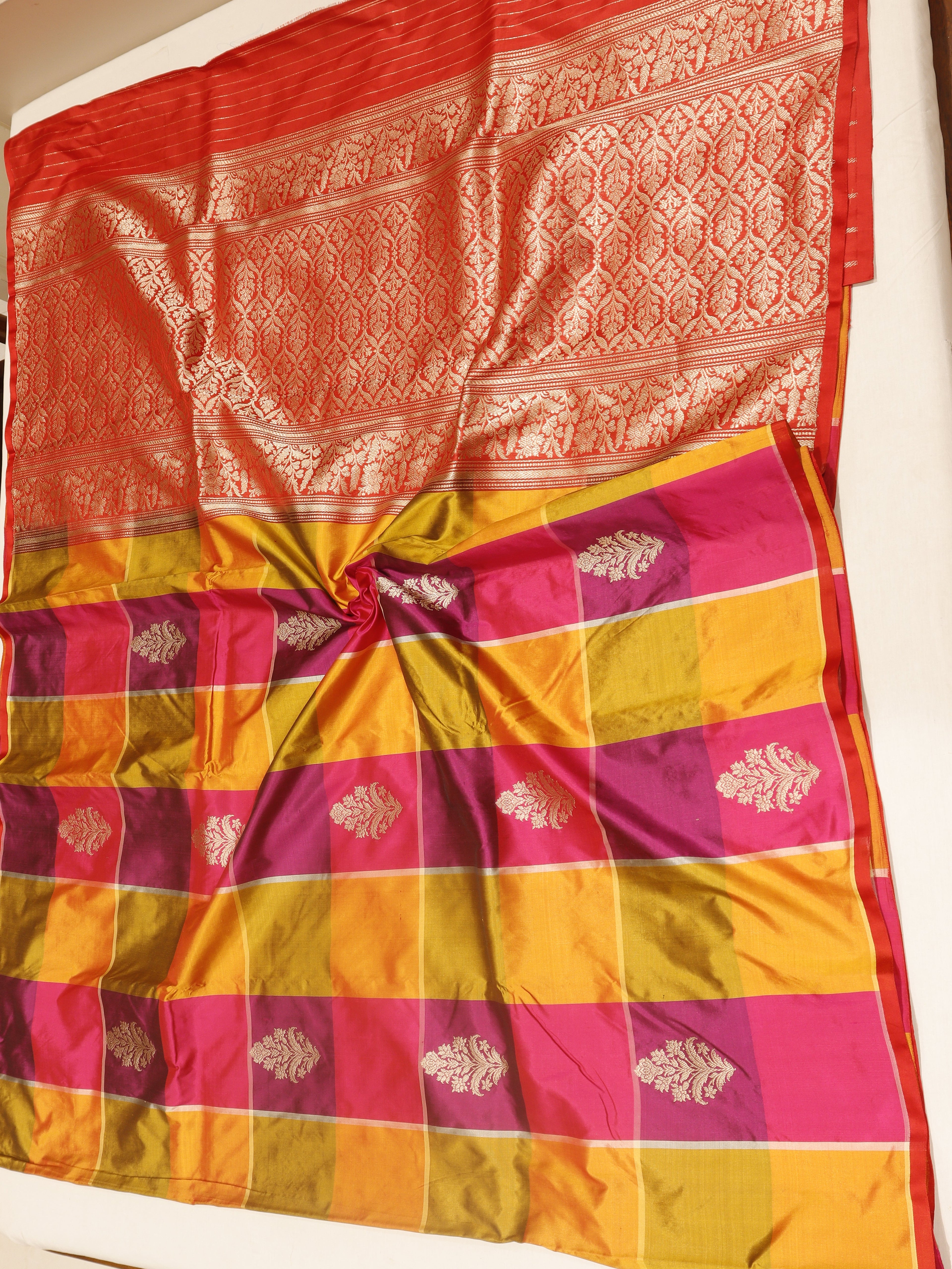 Minimal Border Handloom Pure Katan Silk Saree - Red