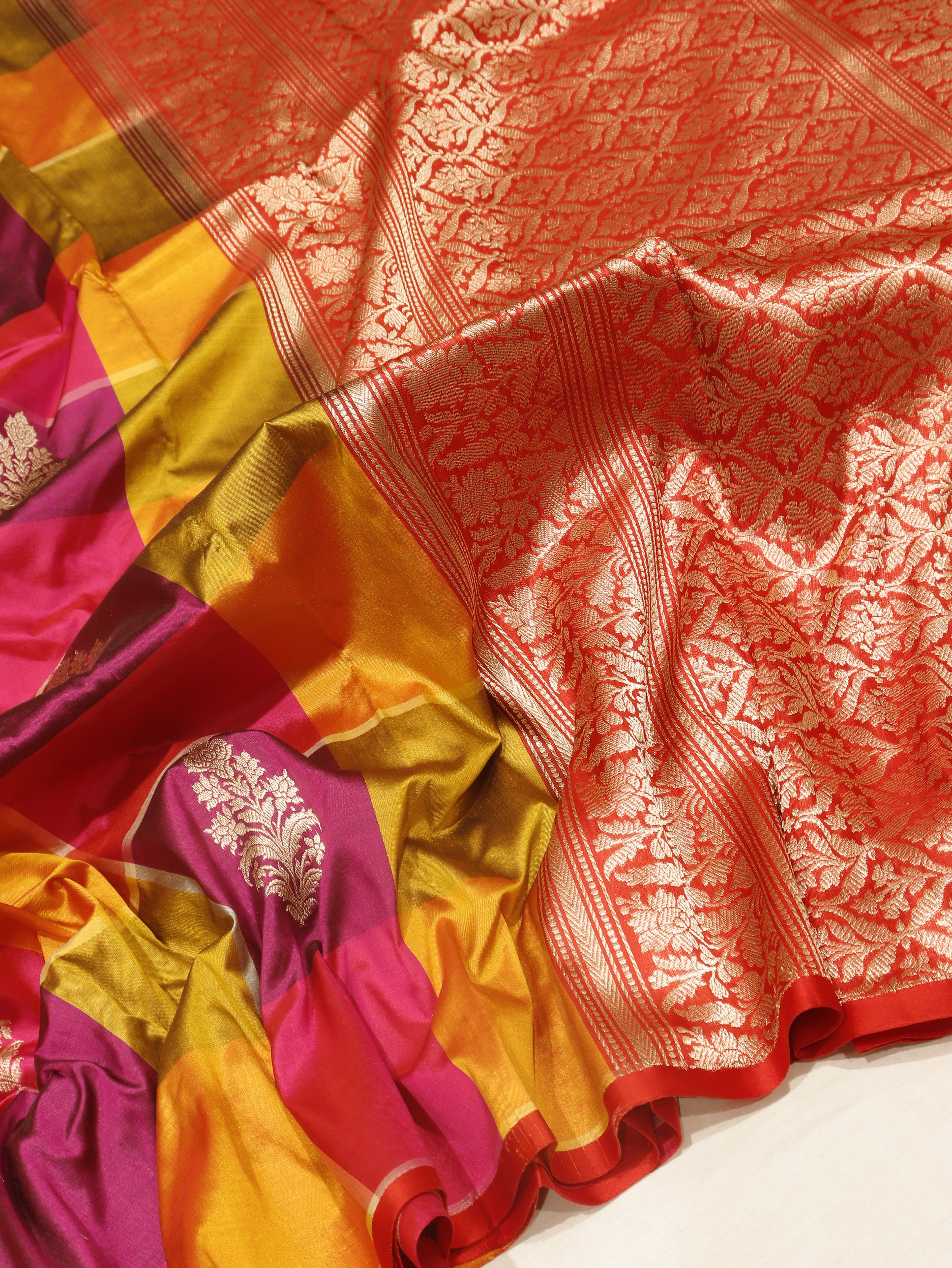 Minimal Border Handloom Pure Katan Silk Saree - Red