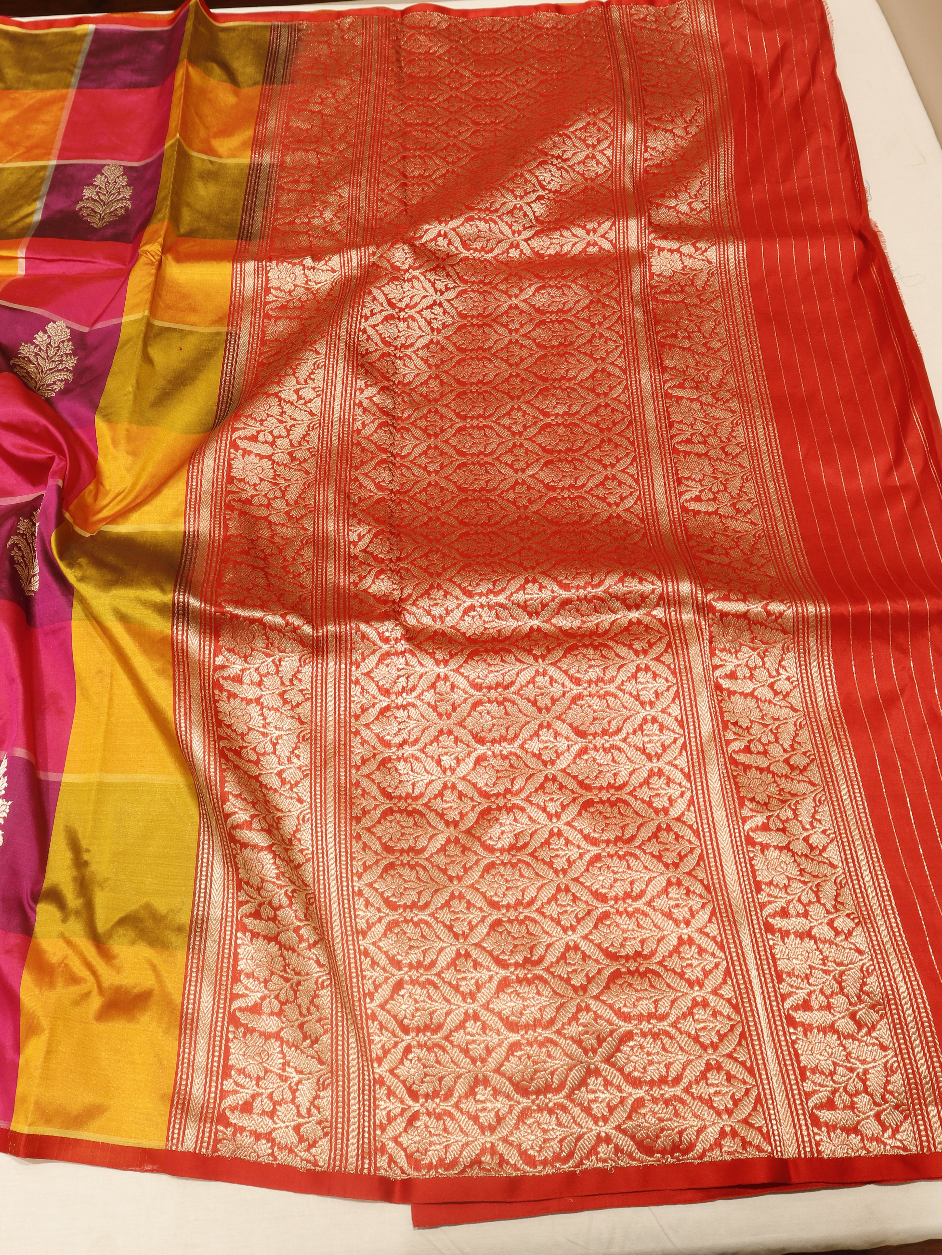 Minimal Border Handloom Pure Katan Silk Saree - Red