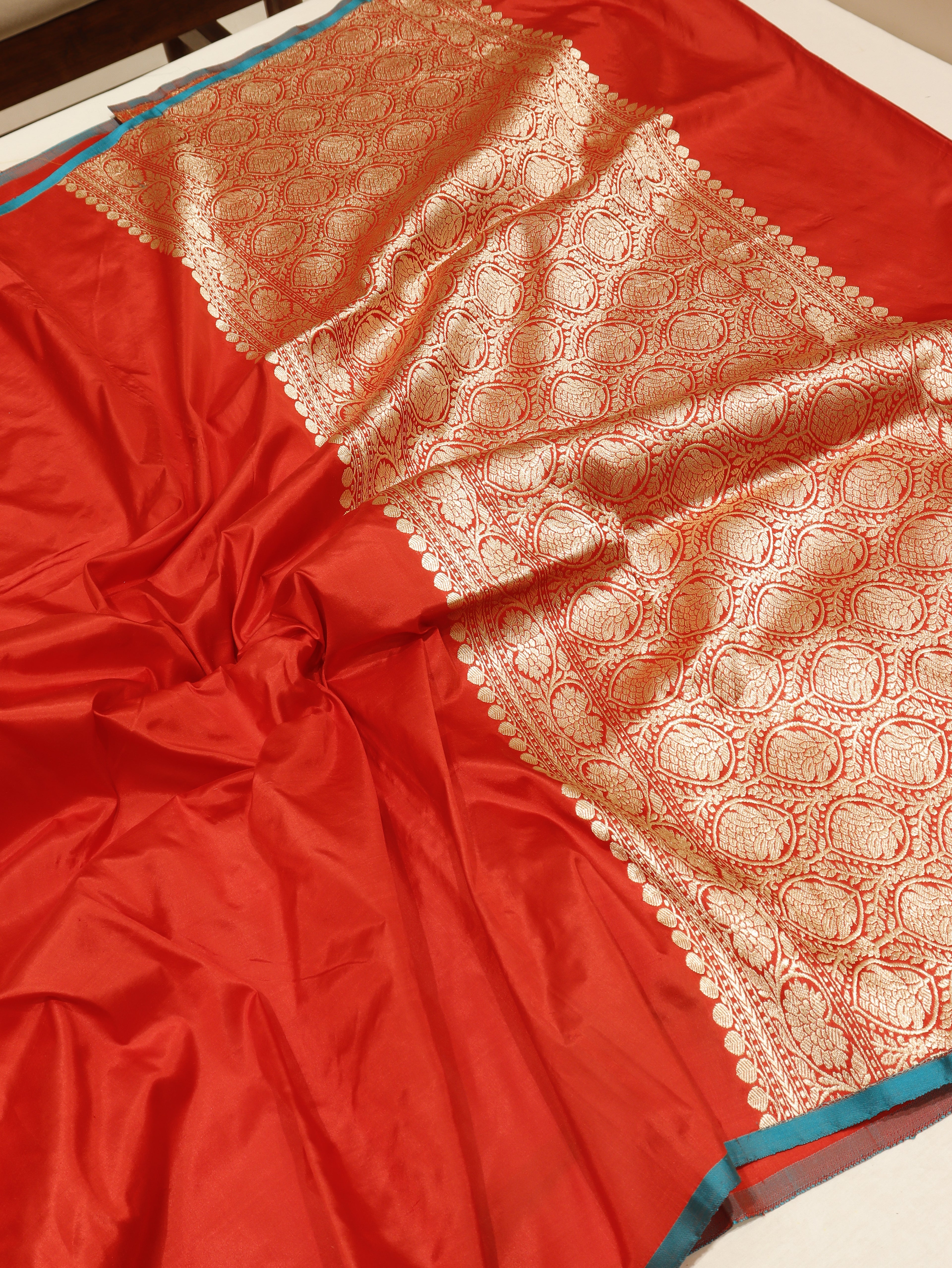 Minimal Border Handloom Pure Katan Silk Saree - Red