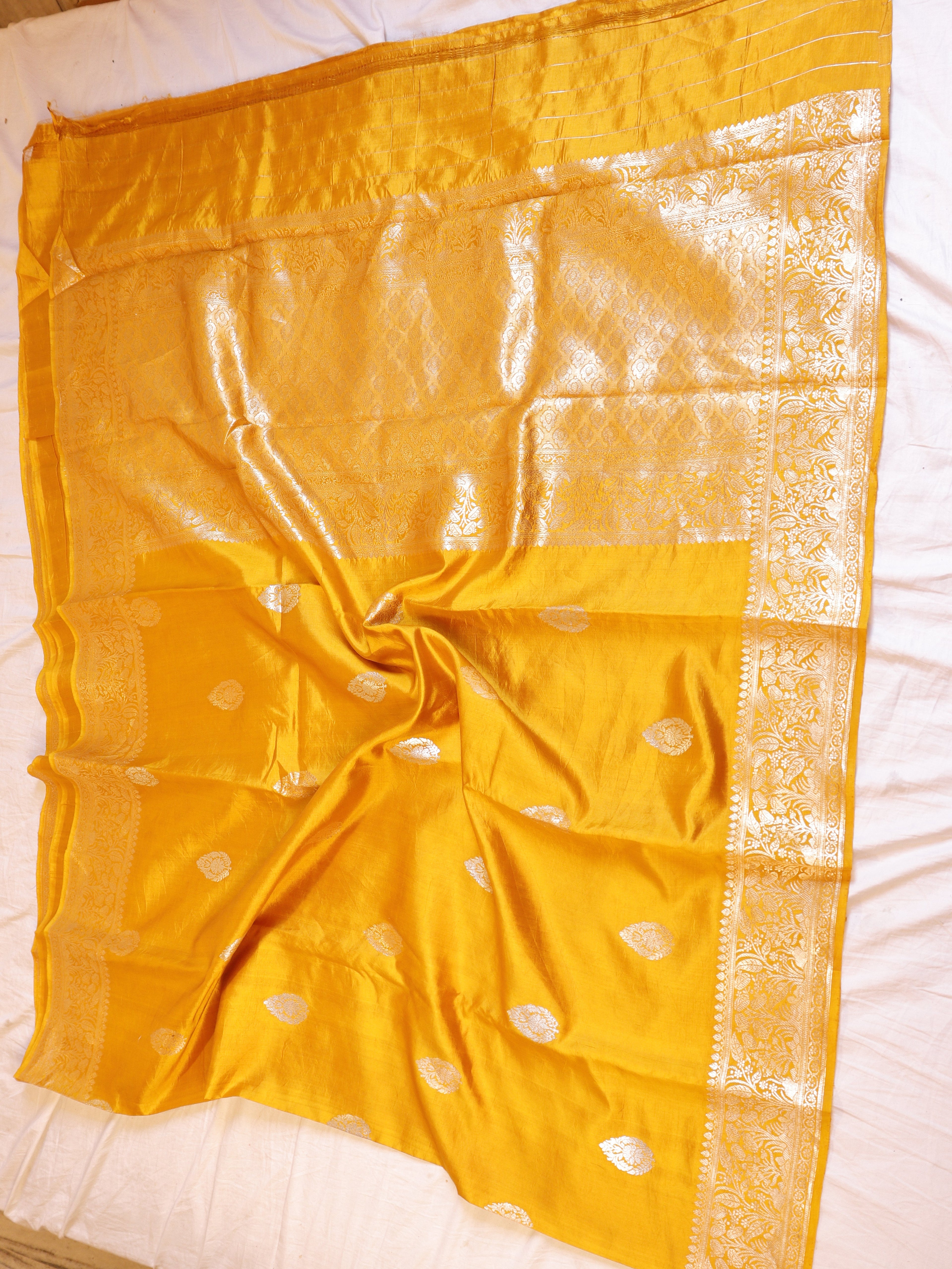 Traditional Border Handloom Pure Soft Katan Silk Saree - Yellow