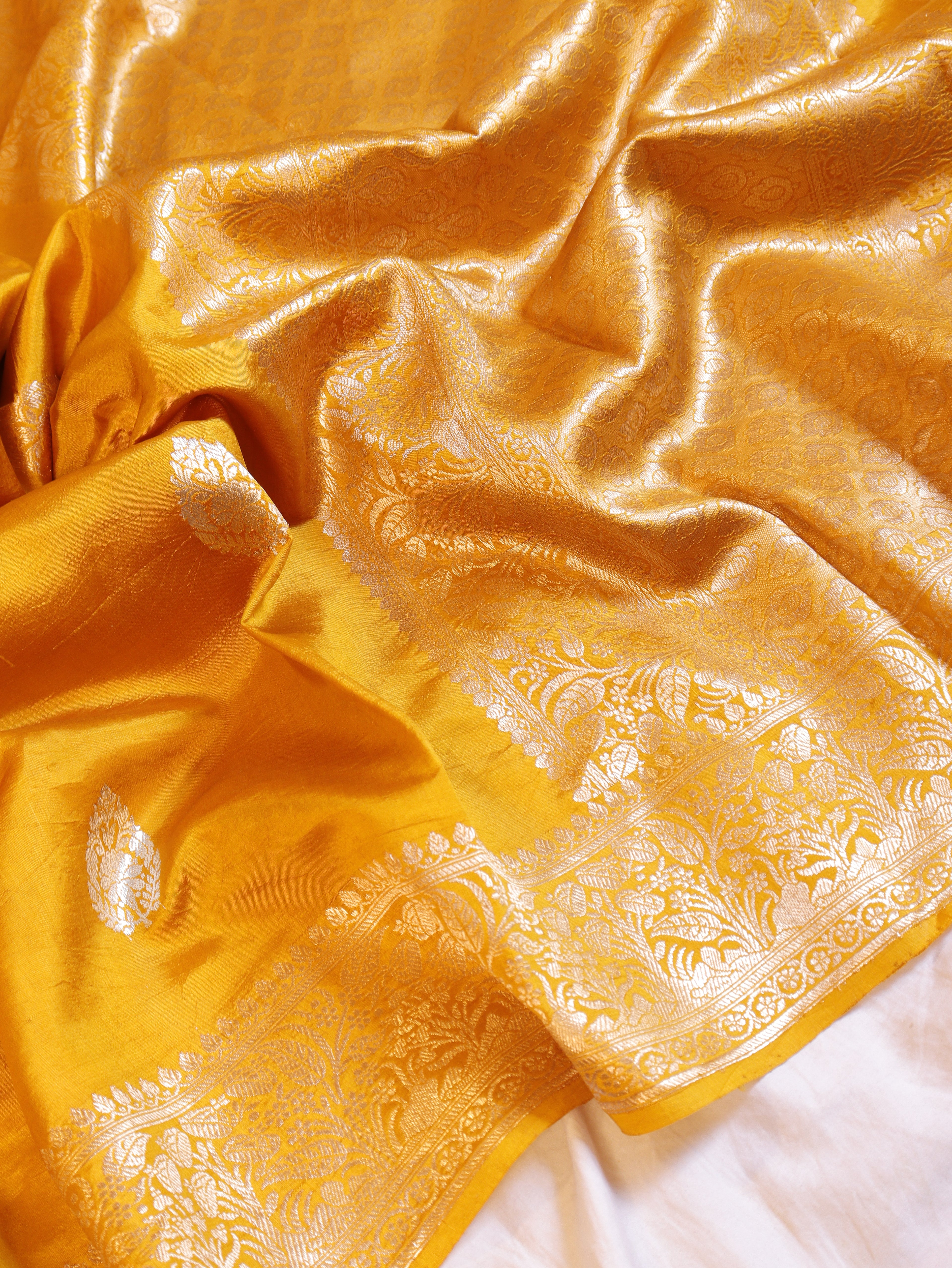 Traditional Border Handloom Pure Soft Katan Silk Saree - Yellow