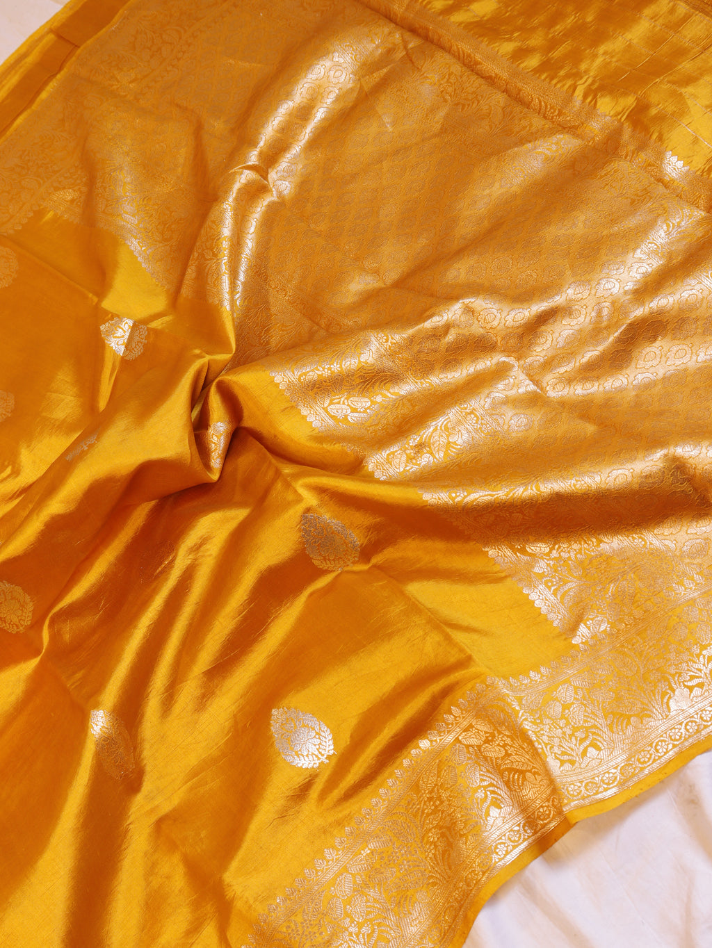 Traditional Border Handloom Pure Soft Katan Silk Saree - Yellow