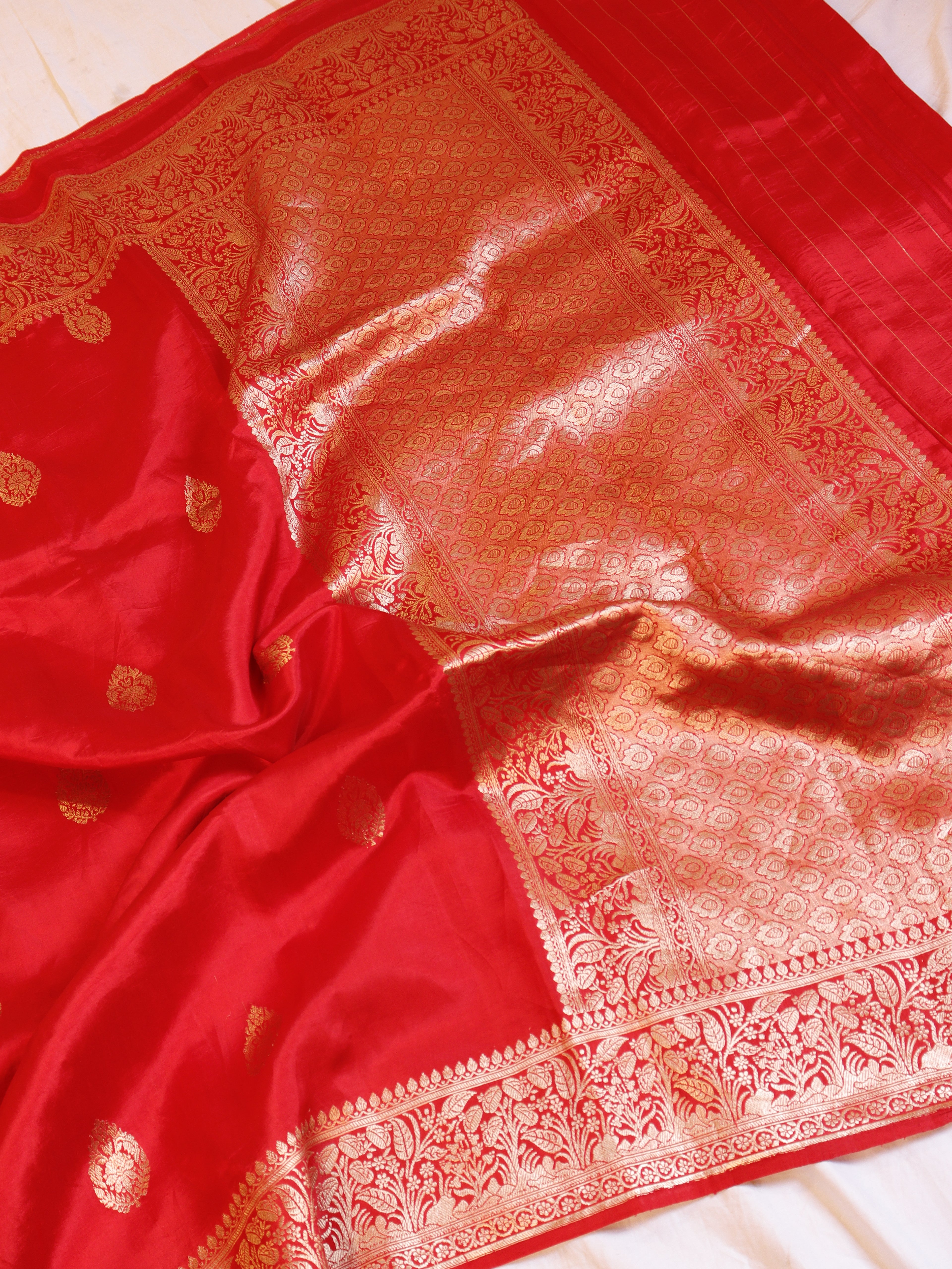 Traditional Border Handloom Pure Soft Katan Silk Saree - Red