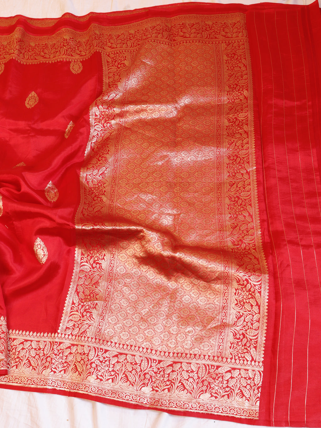 Traditional Border Handloom Pure Soft Katan Silk Saree - Red